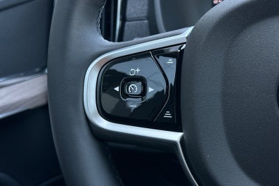 2025 Volvo XC90 B6 Core 2025.5