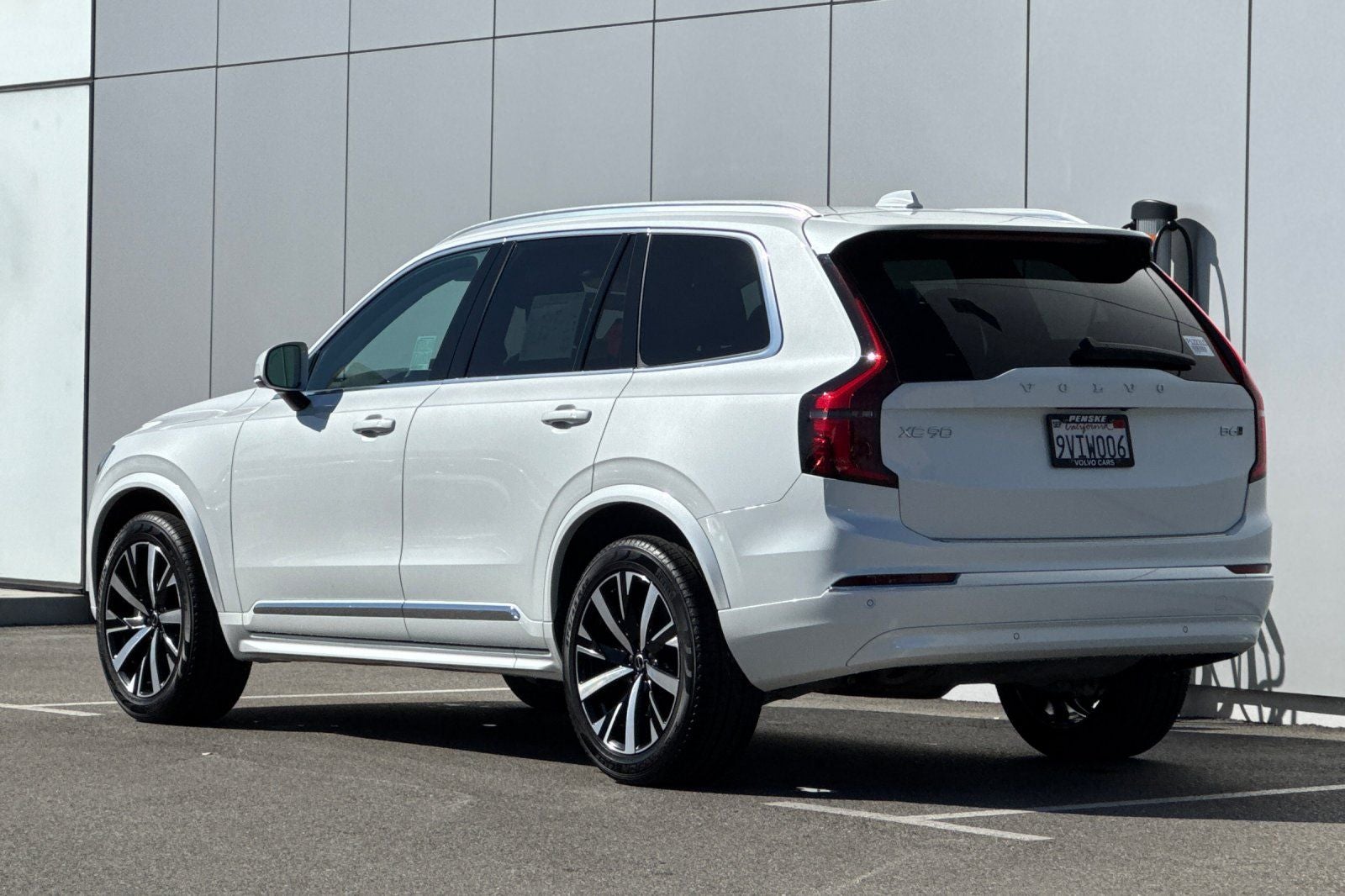 2025 Volvo XC90 B6 Core 2025.5