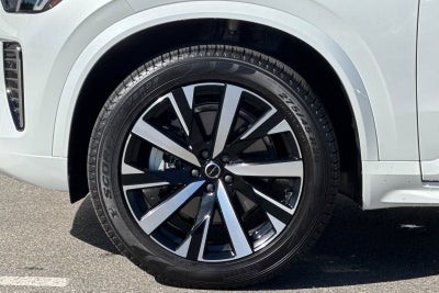 2025 Volvo XC90 B6 Core 2025.5