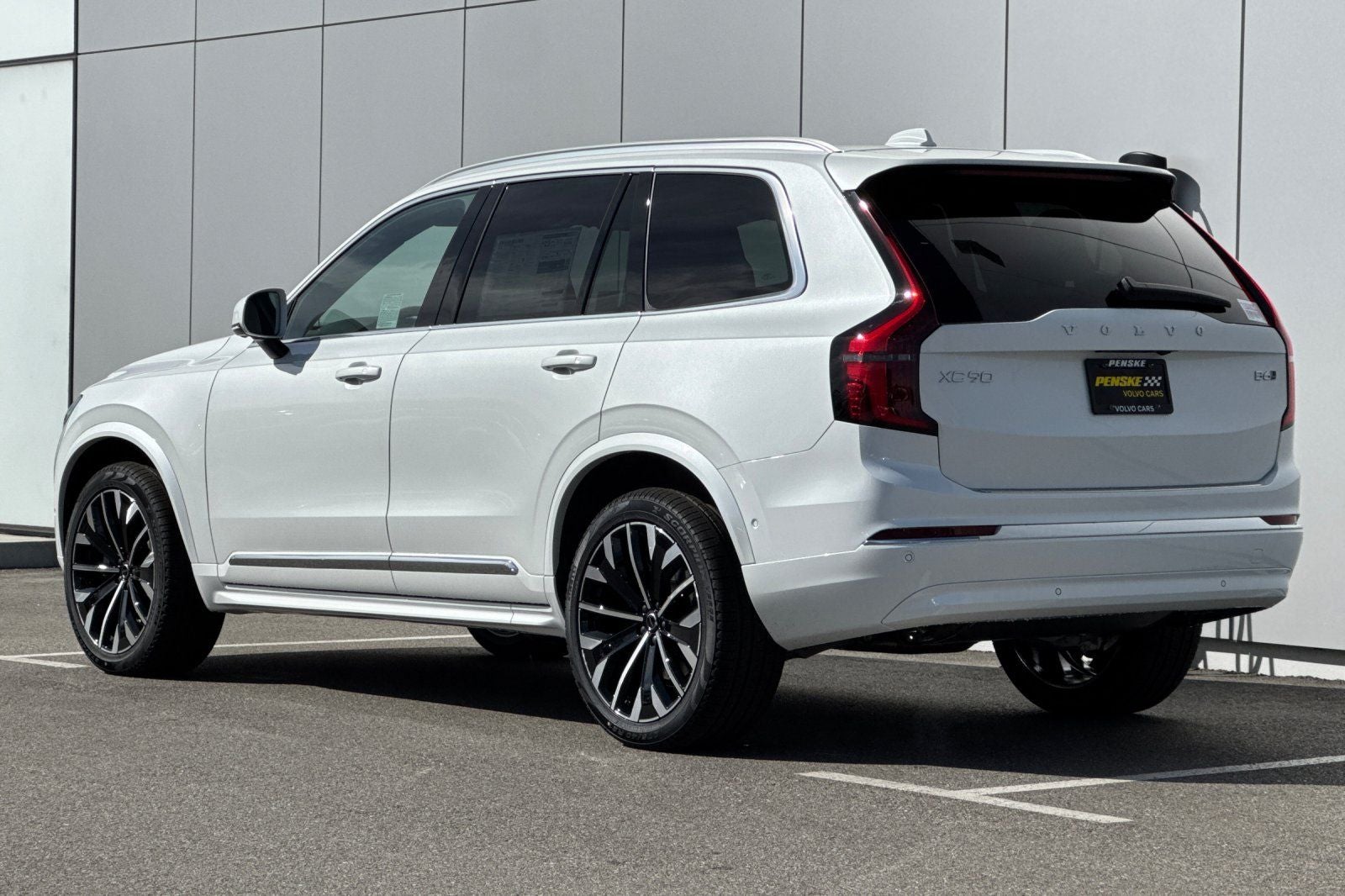 2026 Volvo XC90 B6 Plus 7-Seater