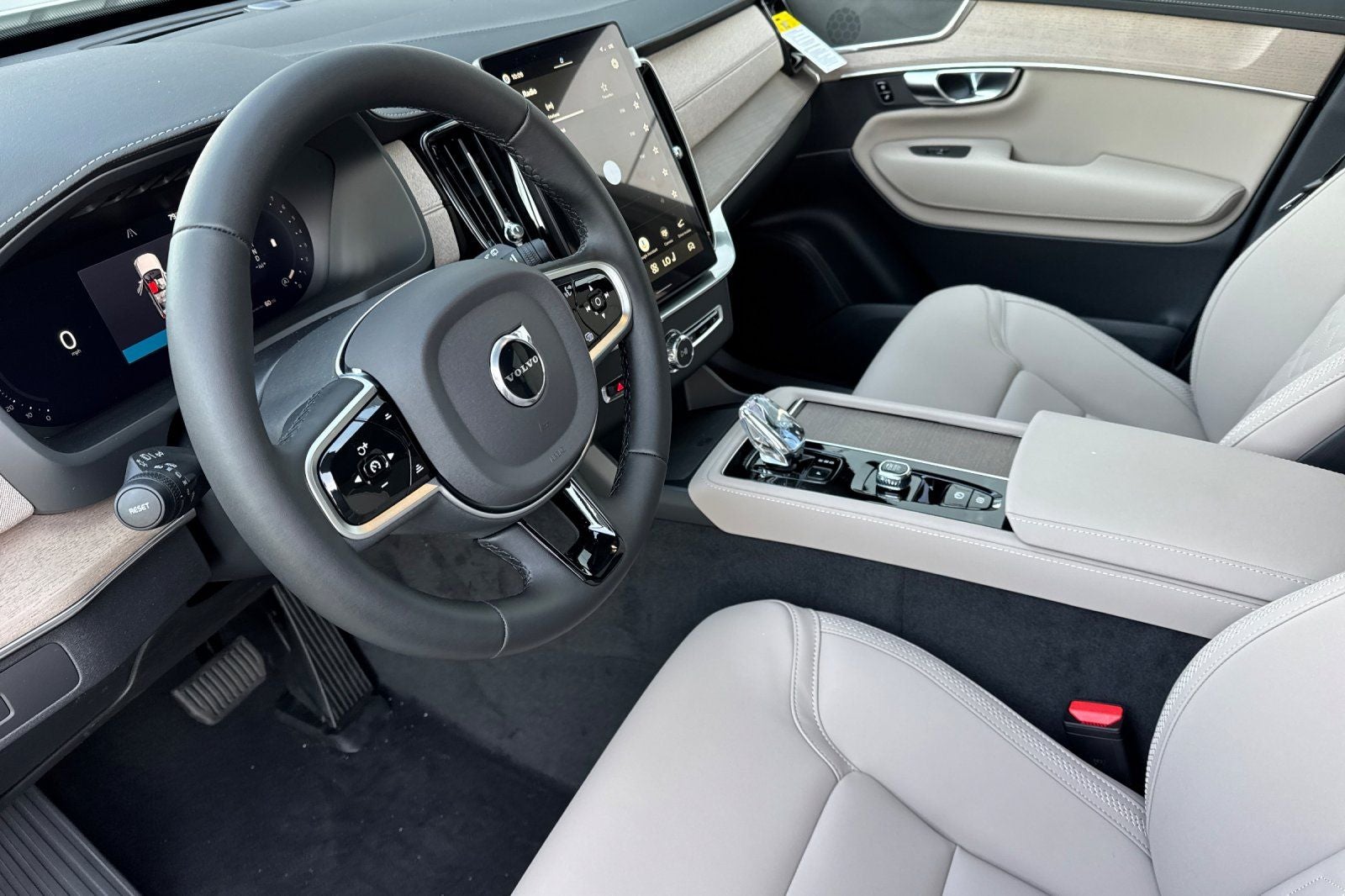 2026 Volvo XC90 B6 Plus 7-Seater