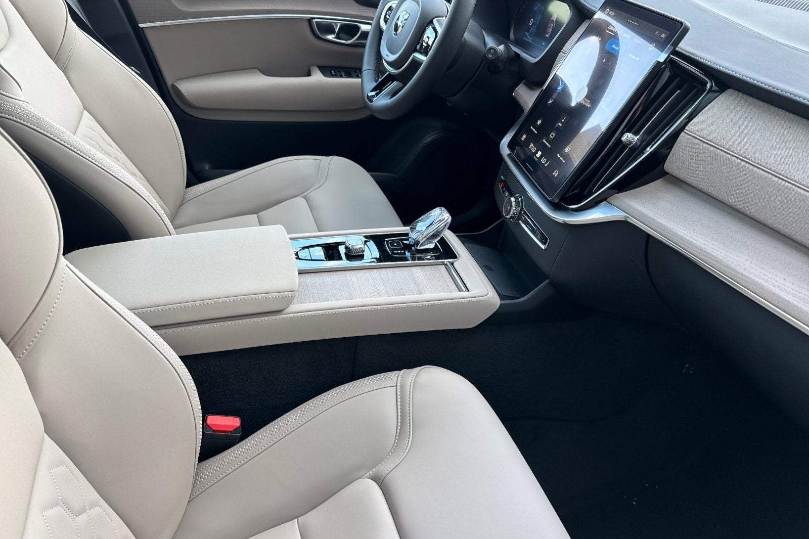 2026 Volvo XC90 B6 Plus 7-Seater
