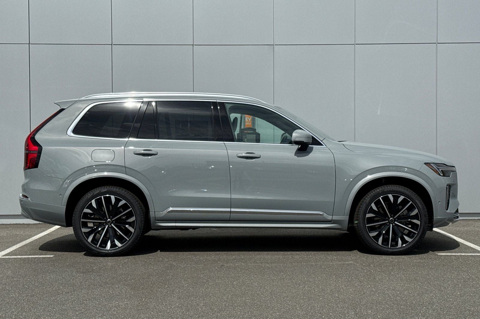 2026 Volvo XC90 B6 Plus 7-Seater