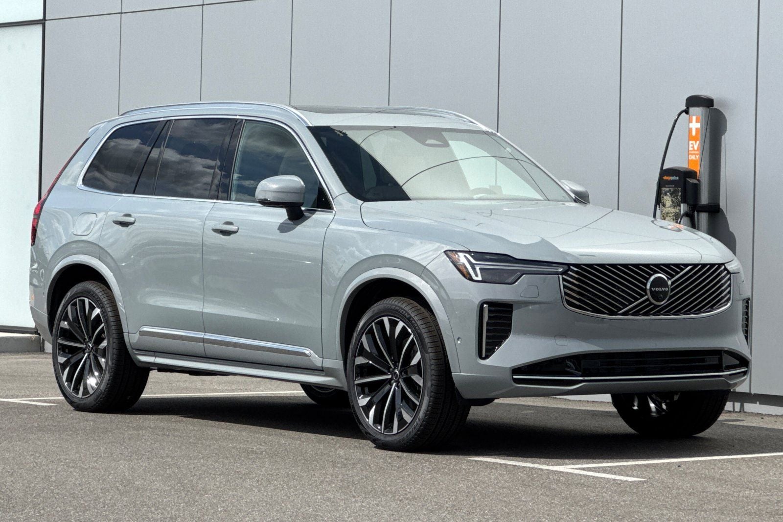 2026 Volvo XC90 B6 Plus 7-Seater