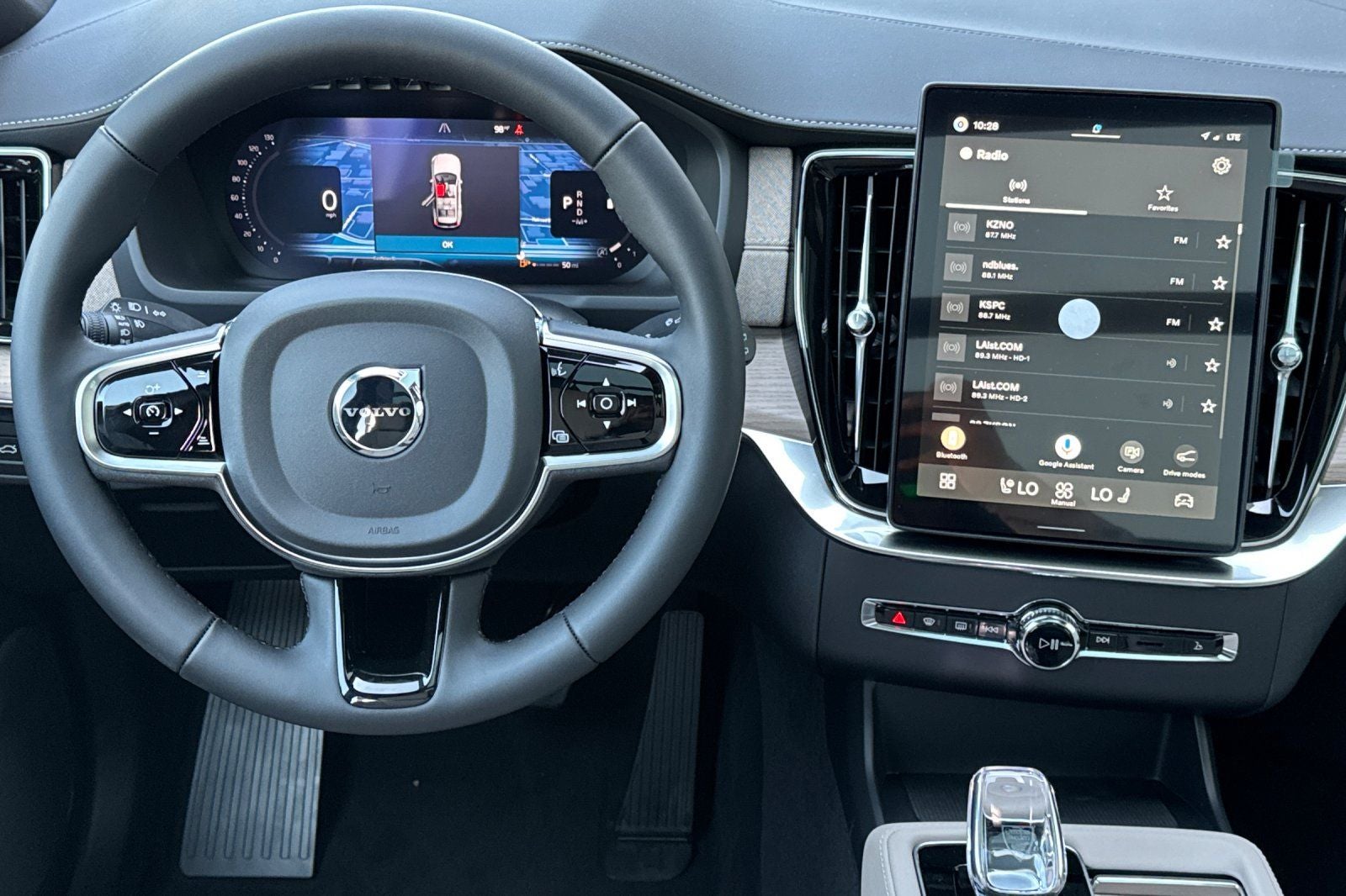 2026 Volvo XC90 B6 Plus 7-Seater