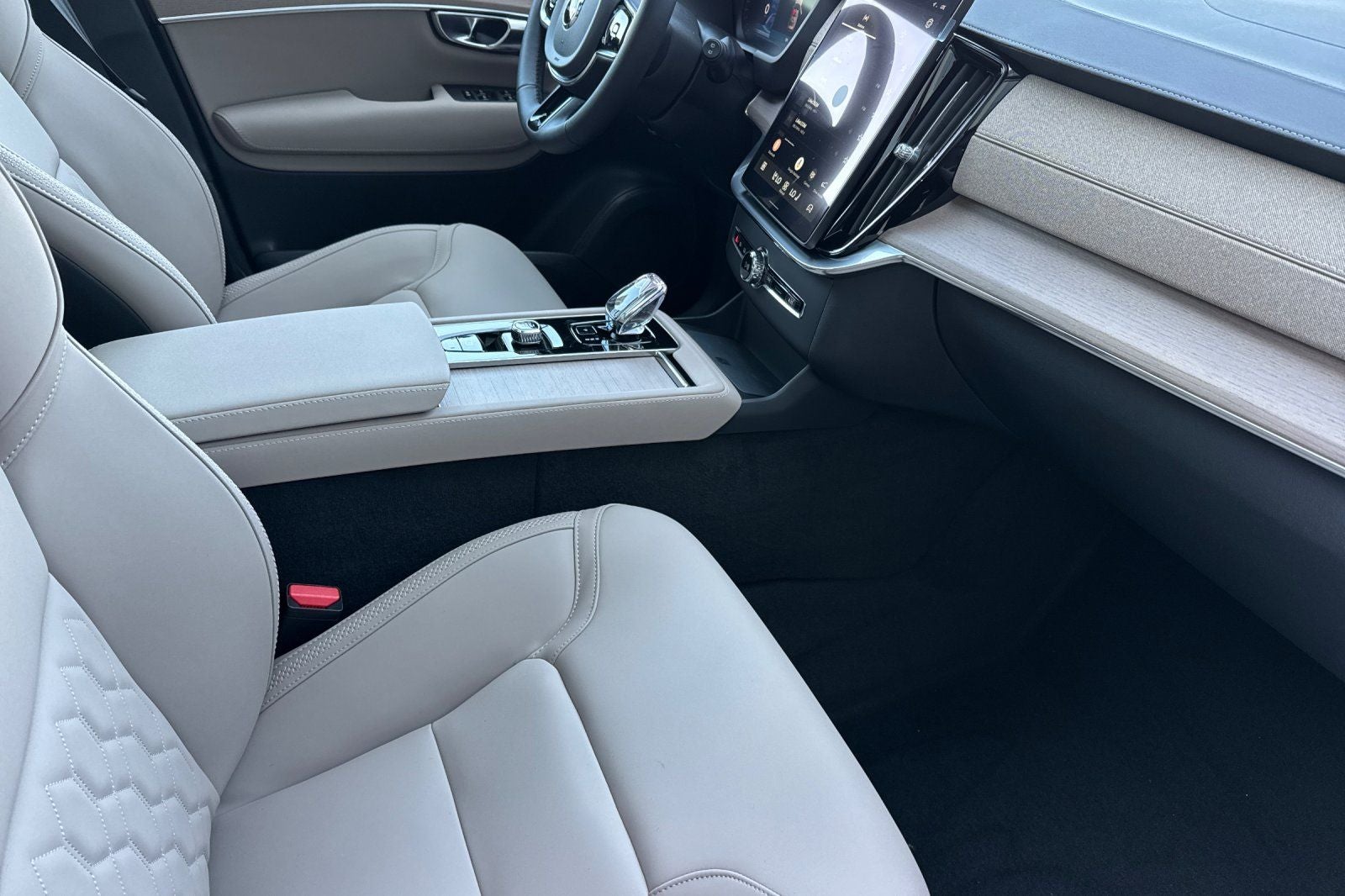 2026 Volvo XC90 B6 Plus 7-Seater