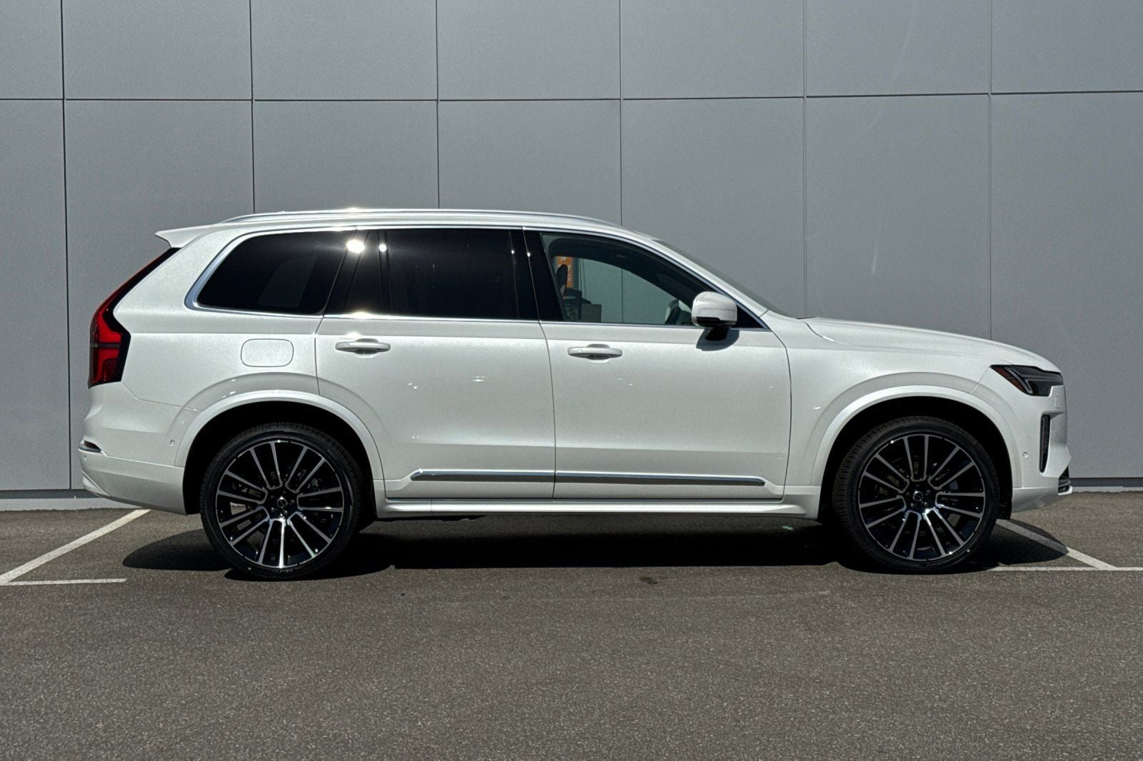 2026 Volvo XC90 B6 Plus 7-Seater