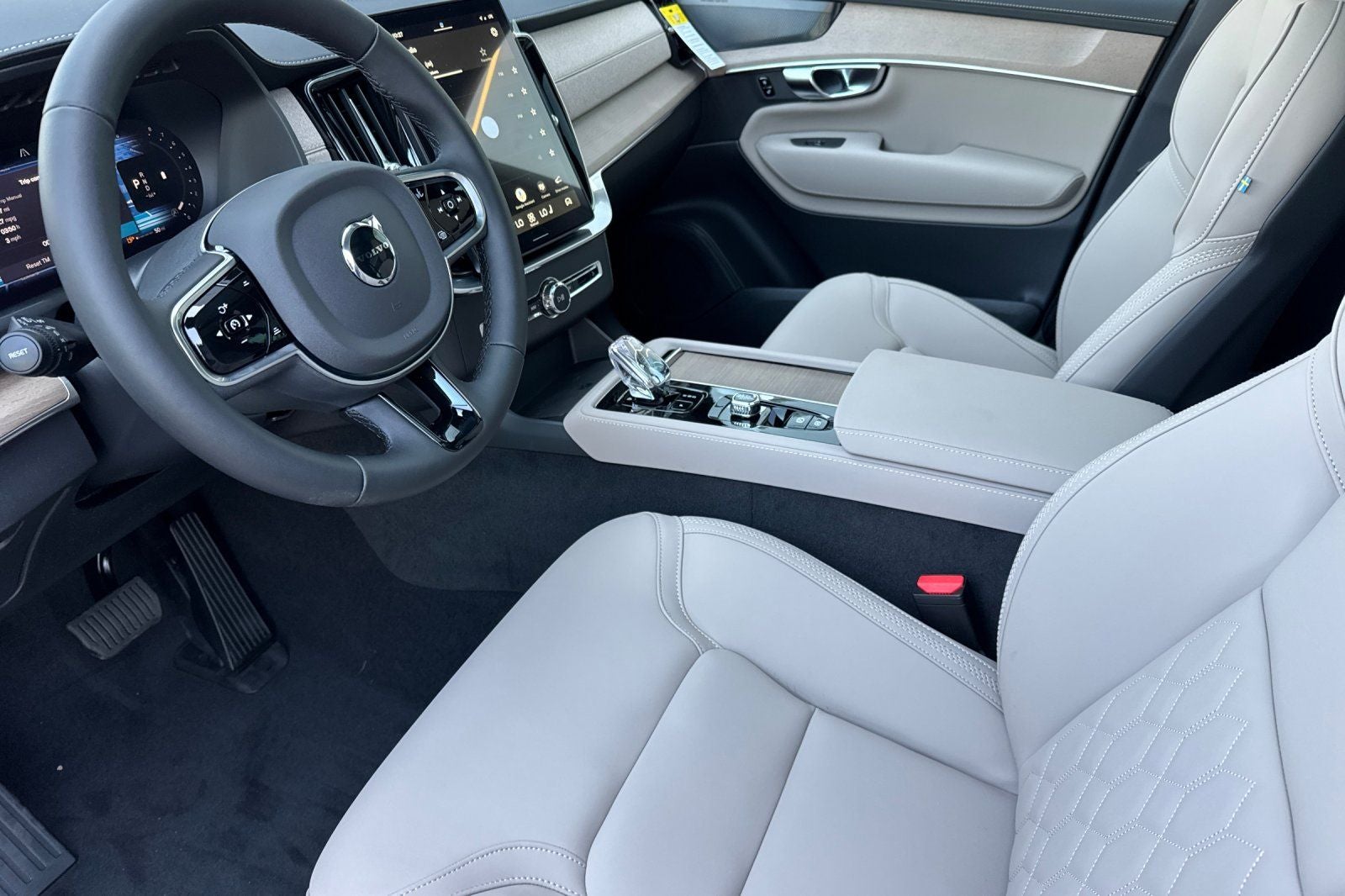 2026 Volvo XC90 B6 Plus 7-Seater