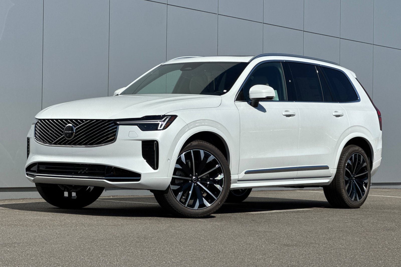 2027 Volvo XC90 B6 Plus 7-Seater