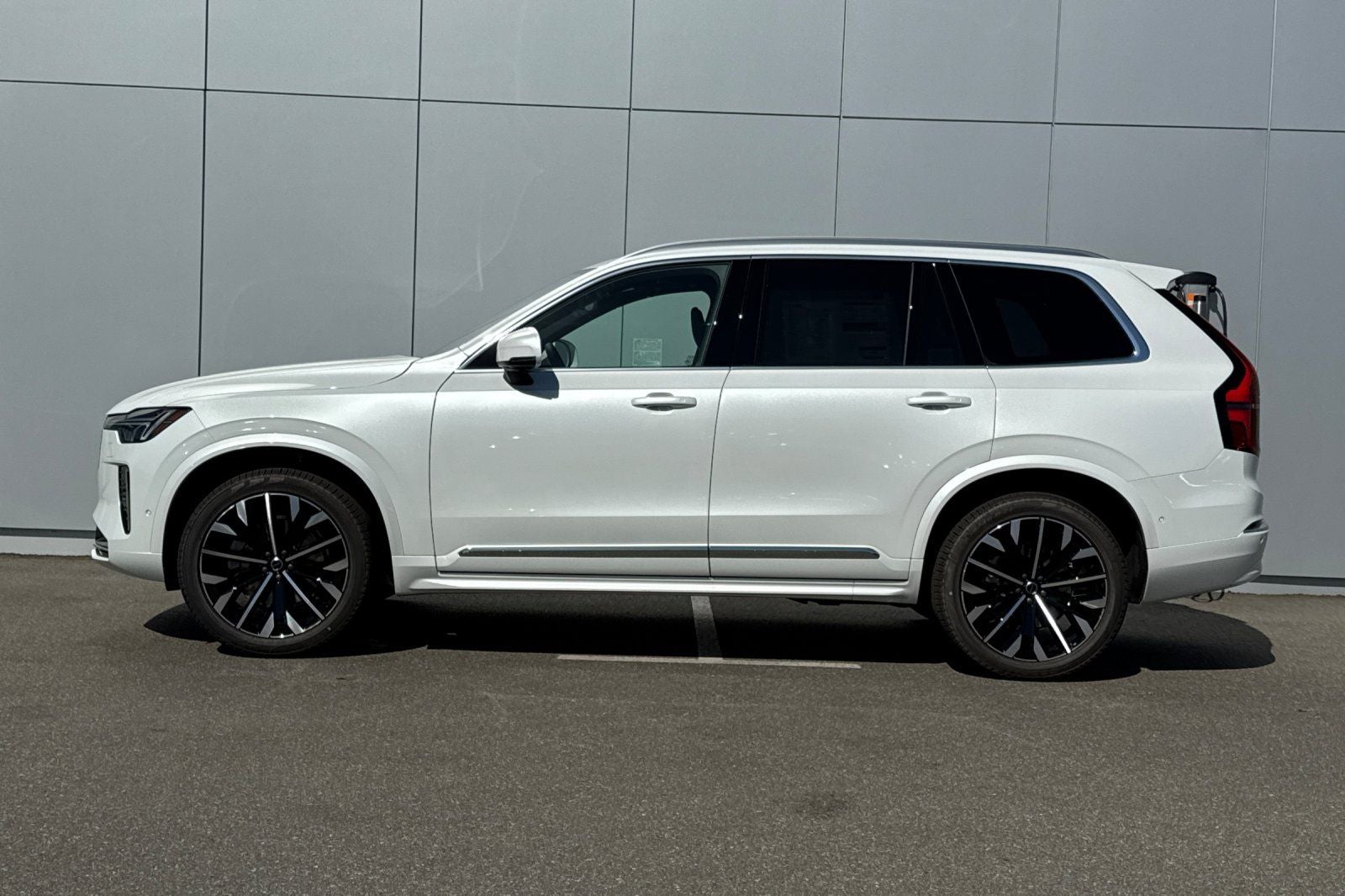 2027 Volvo XC90 B6 Plus 7-Seater