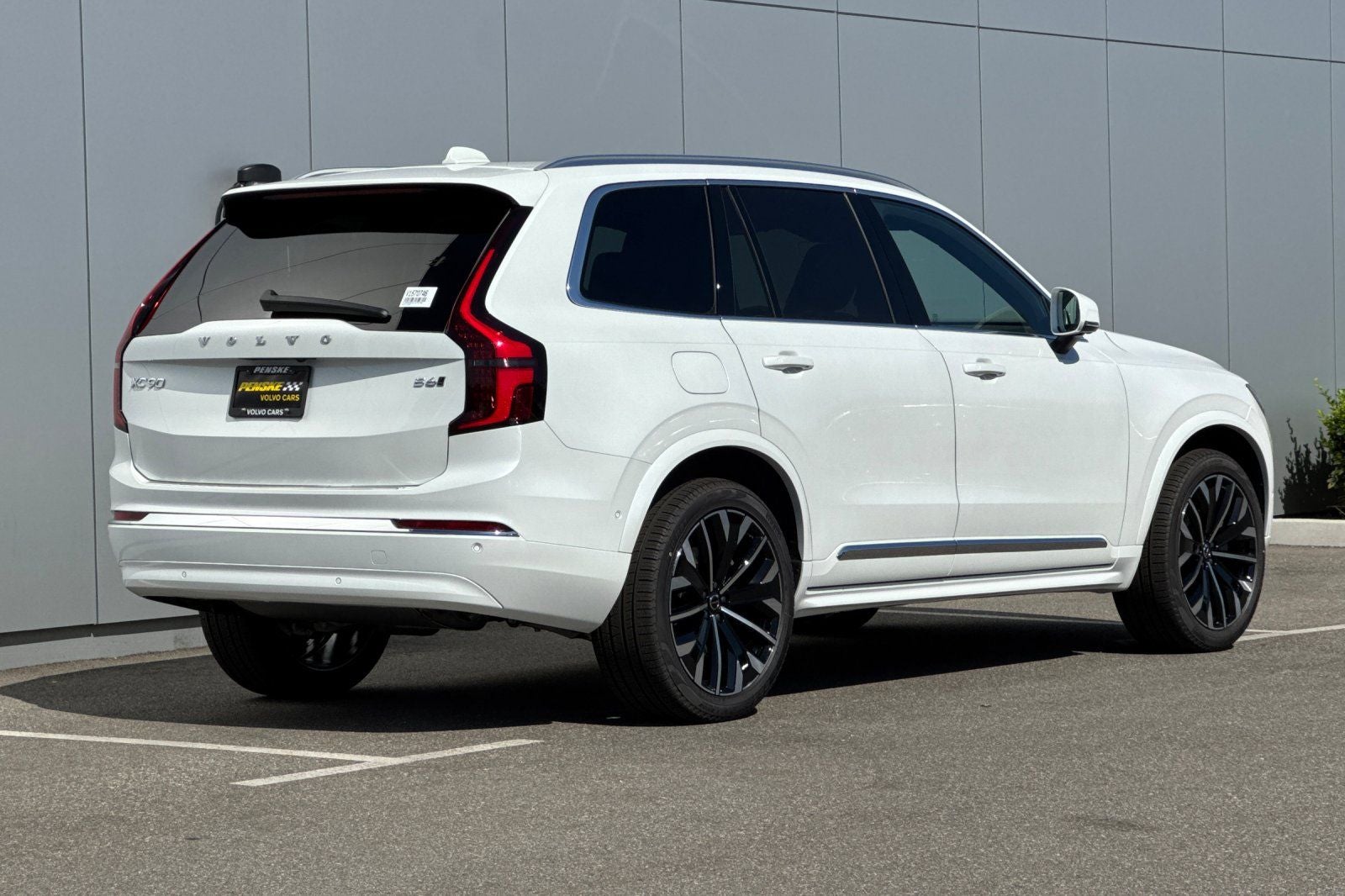 2027 Volvo XC90 B6 Plus 7-Seater