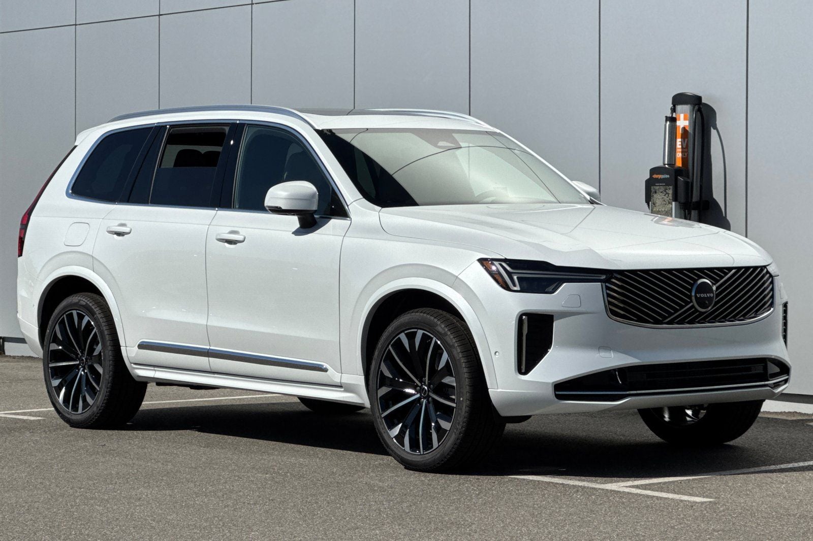 2027 Volvo XC90 B6 Plus 7-Seater