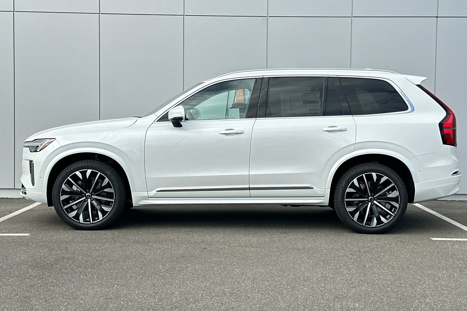 2026 Volvo XC90 B6 Plus 7-Seater