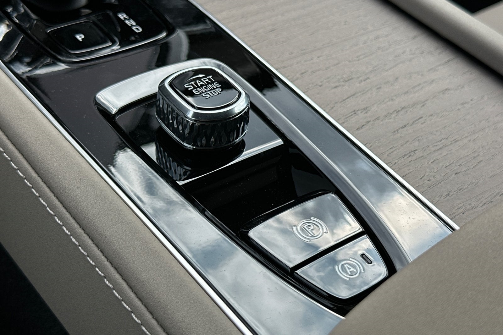 2026 Volvo XC90 B6 Plus 7-Seater