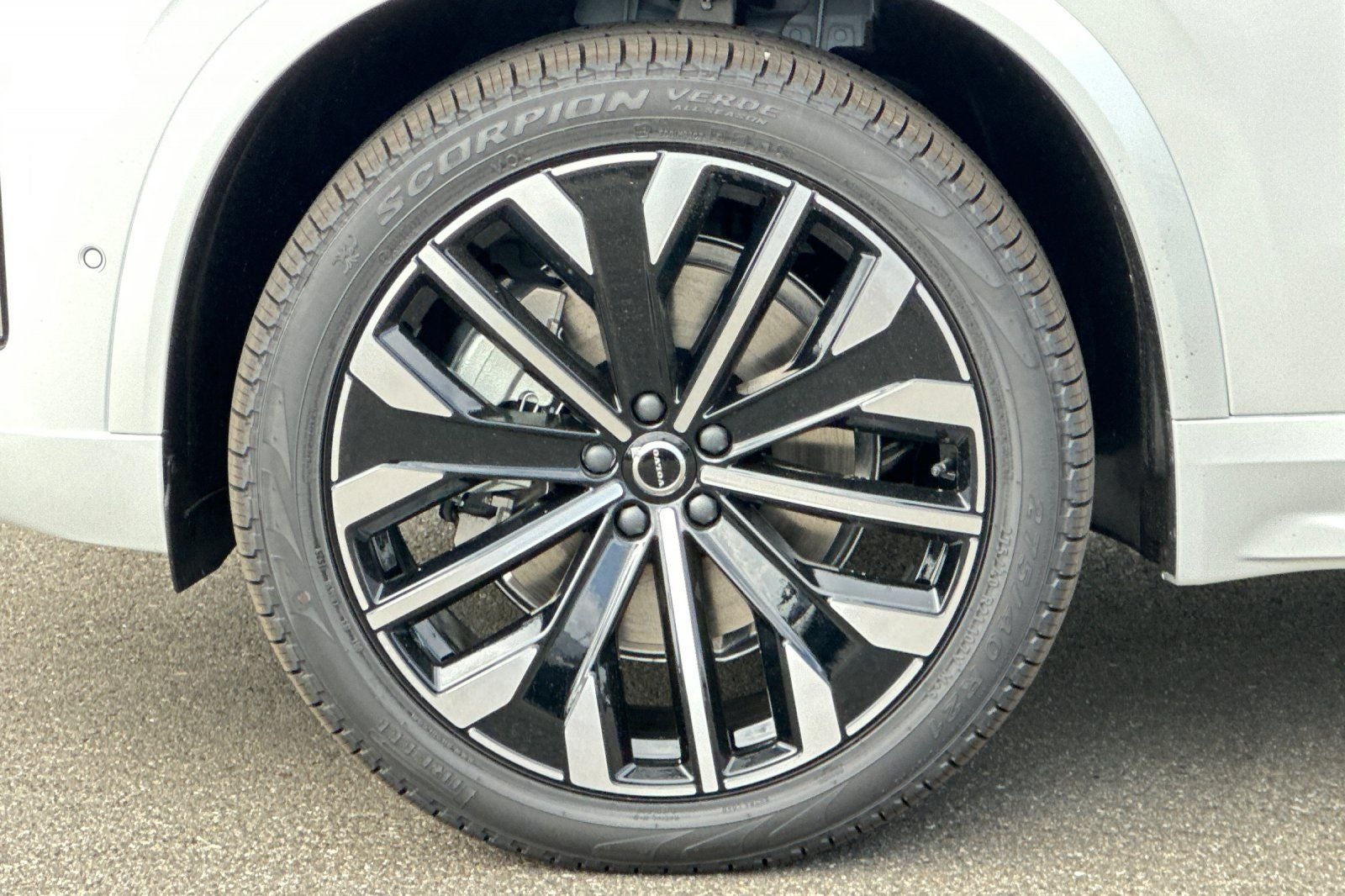 2026 Volvo XC90 B6 Plus 7-Seater