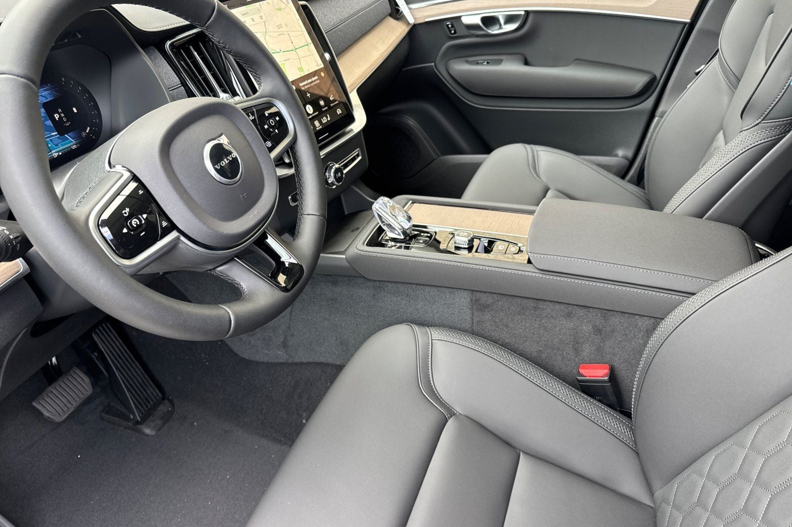 2026 Volvo XC90 B6 Plus 7-Seater