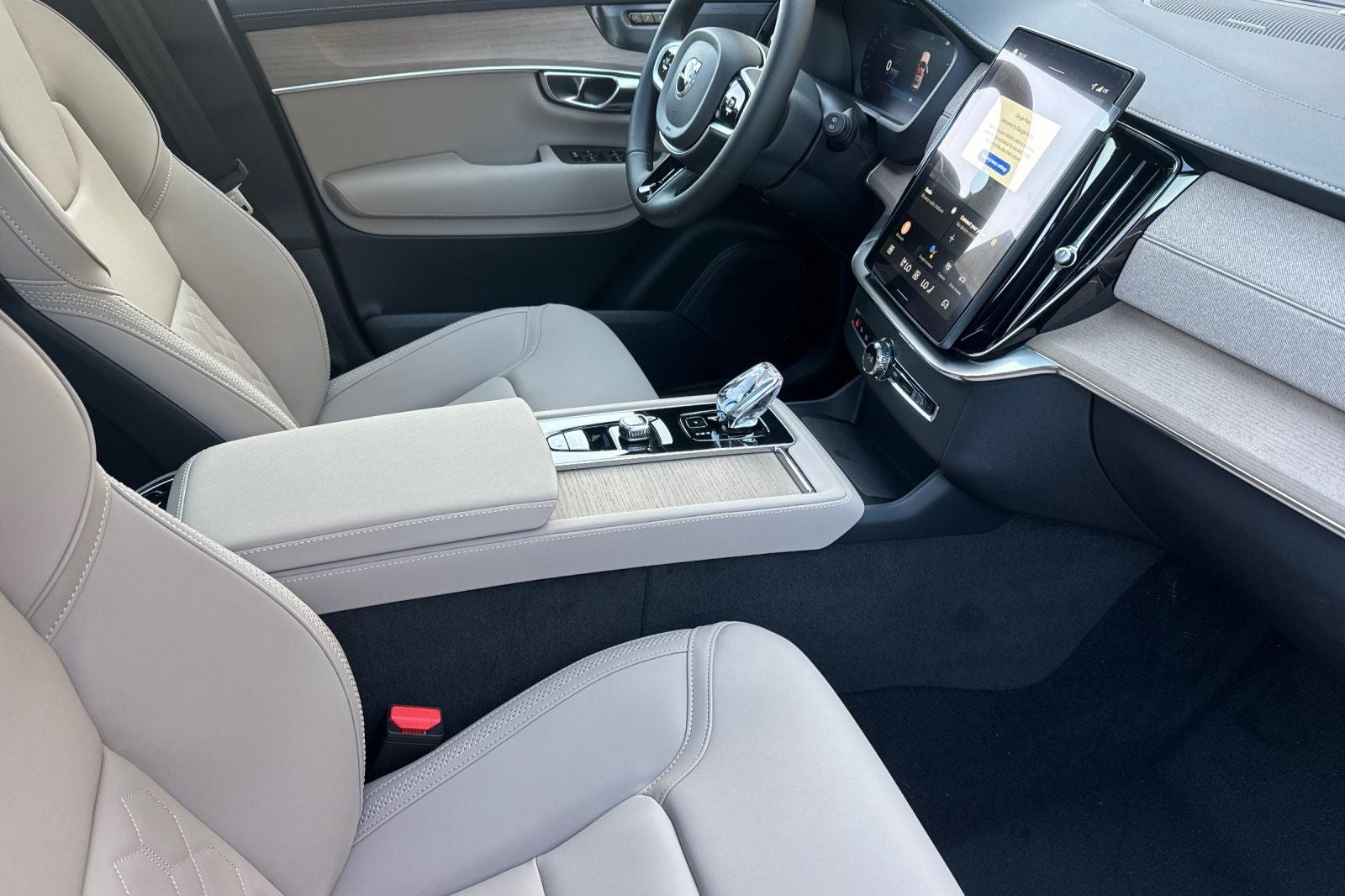 2026 Volvo XC90 B6 Plus 7-Seater