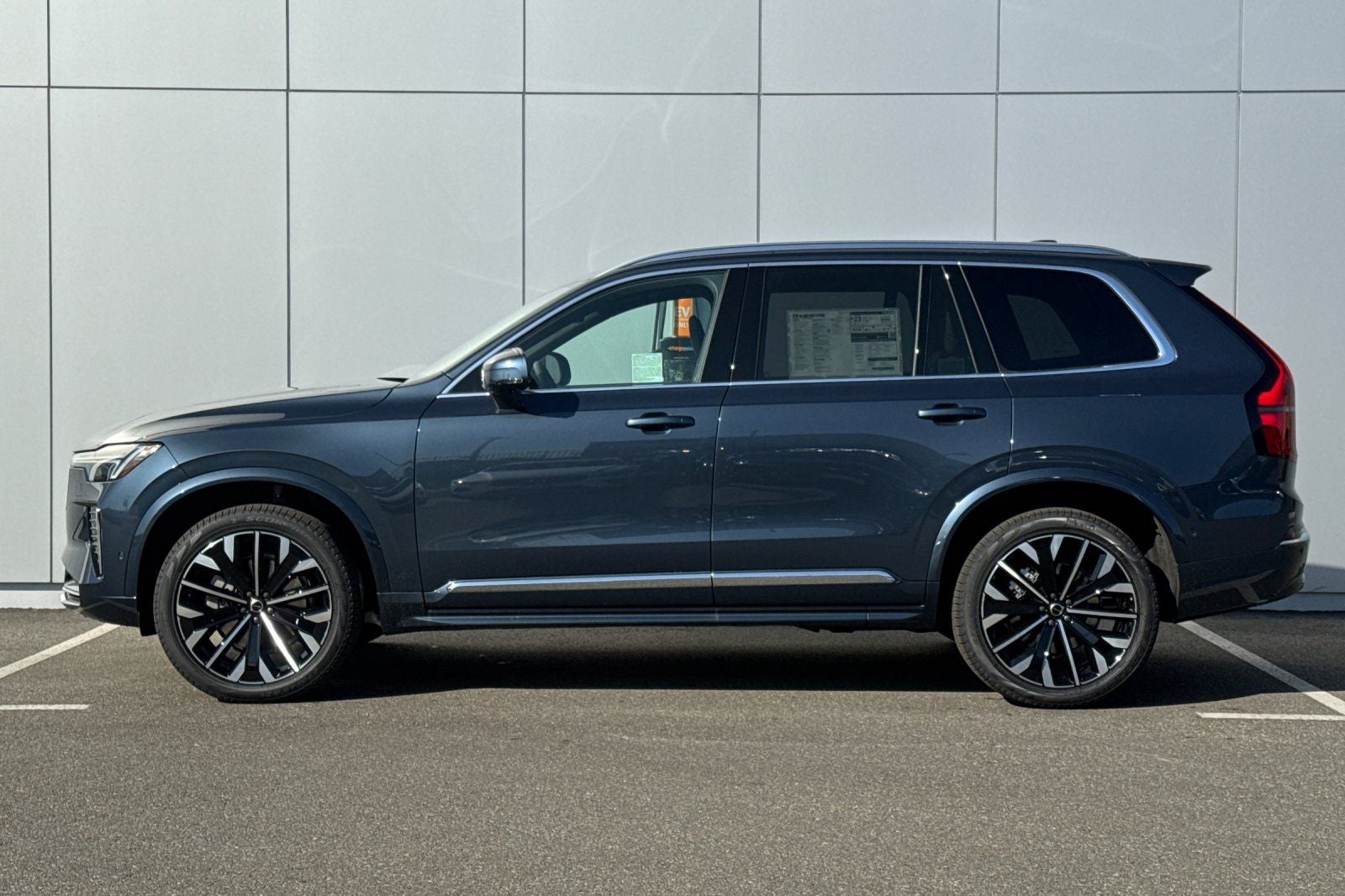 2026 Volvo XC90 B6 Plus 7-Seater