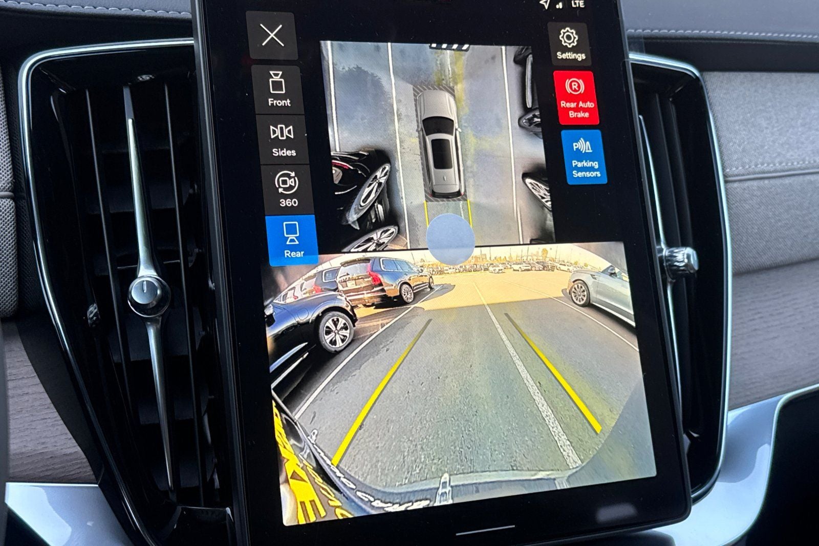 2026 Volvo XC90 B6 Plus 7-Seater