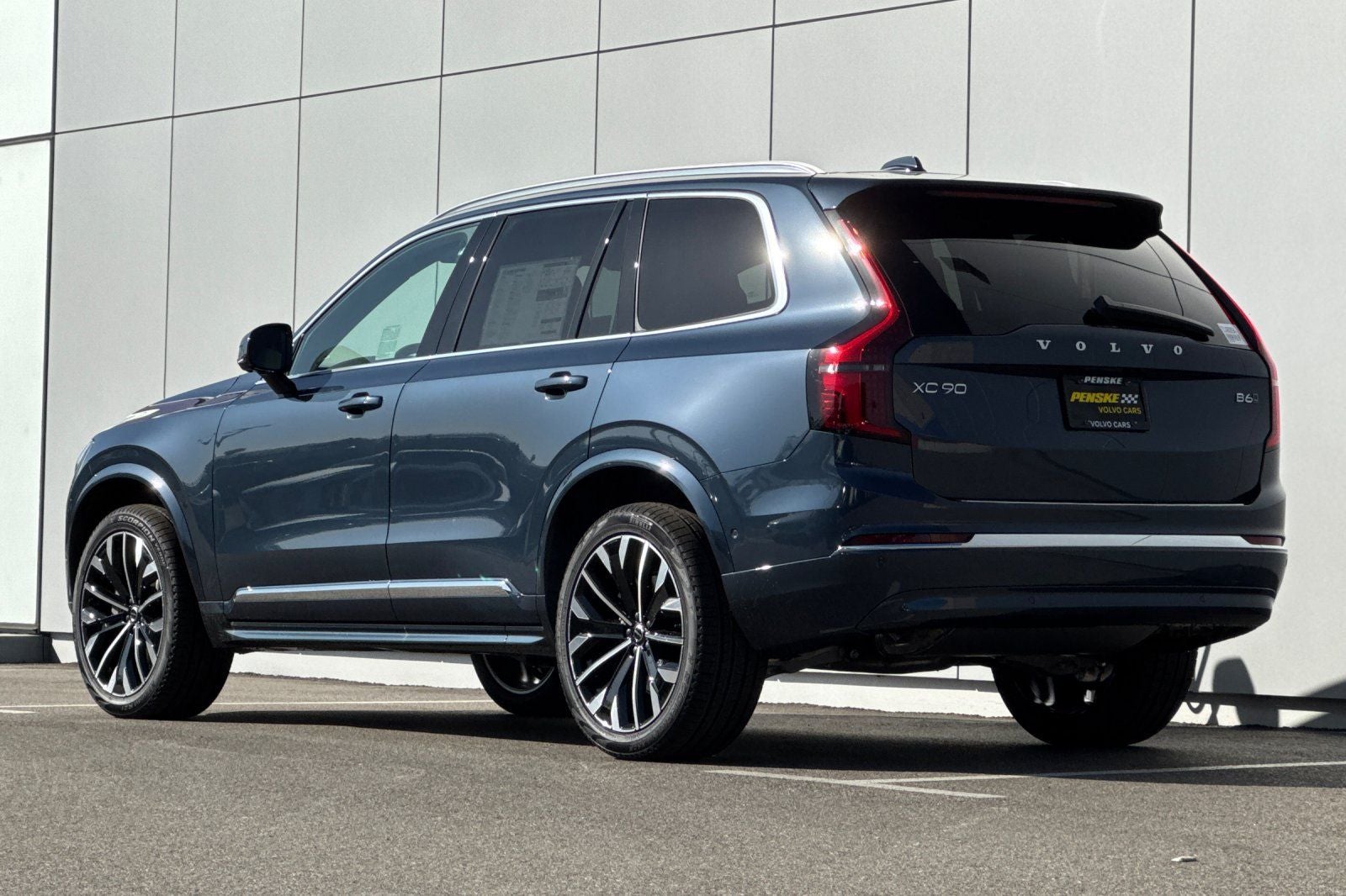 2026 Volvo XC90 B6 Plus 7-Seater