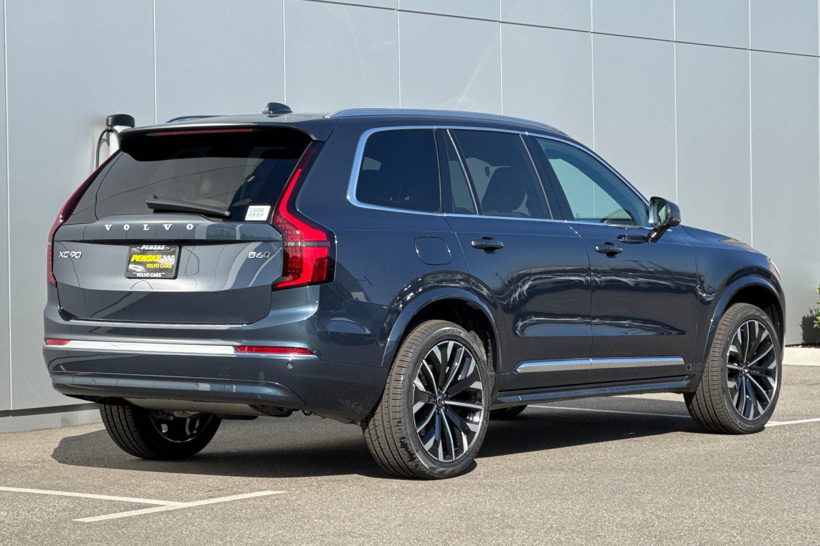 2026 Volvo XC90 B6 Plus 7-Seater