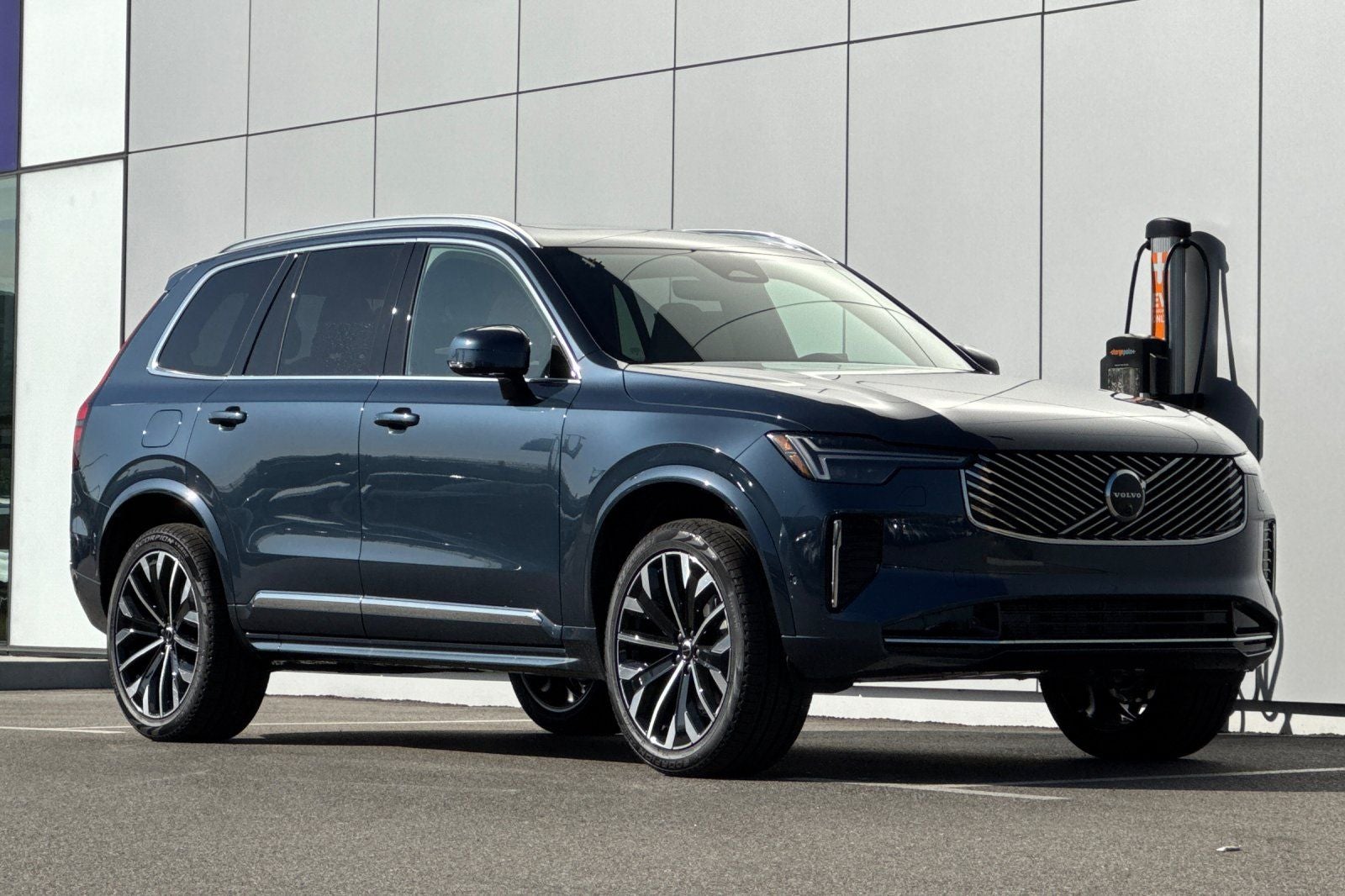 2026 Volvo XC90 B6 Plus 7-Seater