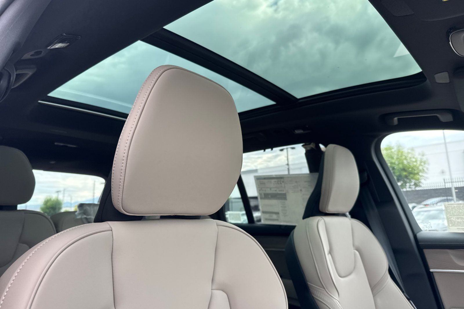 2027 Volvo XC90 B6 Plus 7-Seater