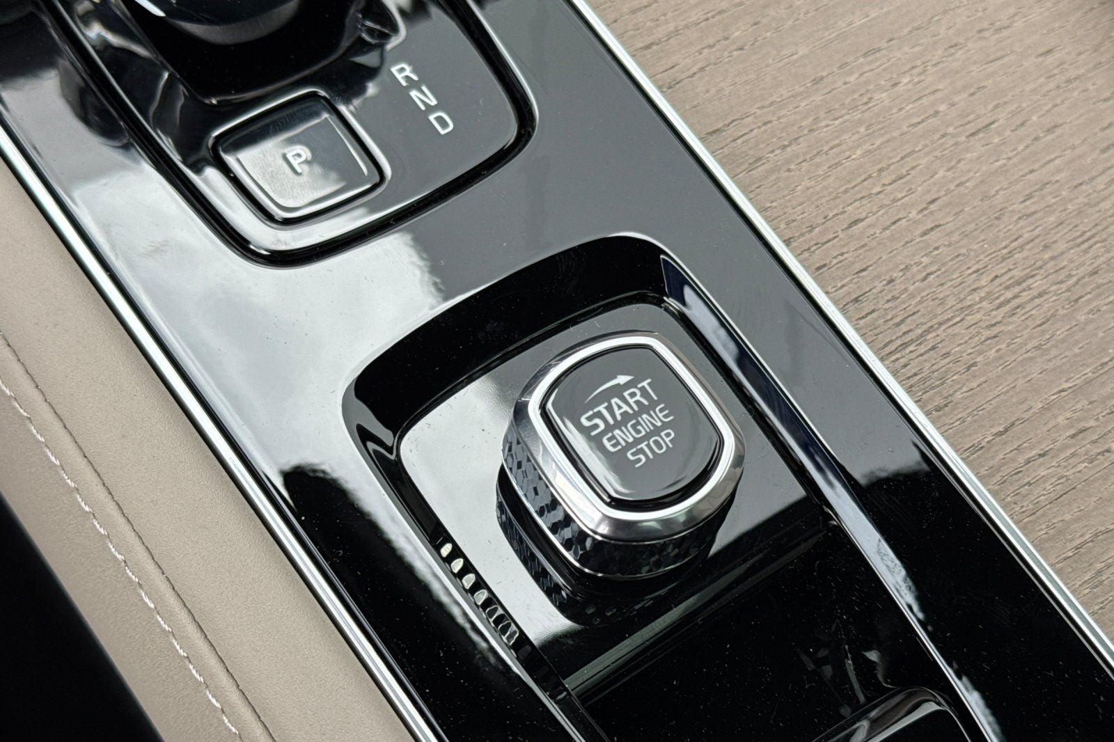 2027 Volvo XC90 B6 Plus 7-Seater