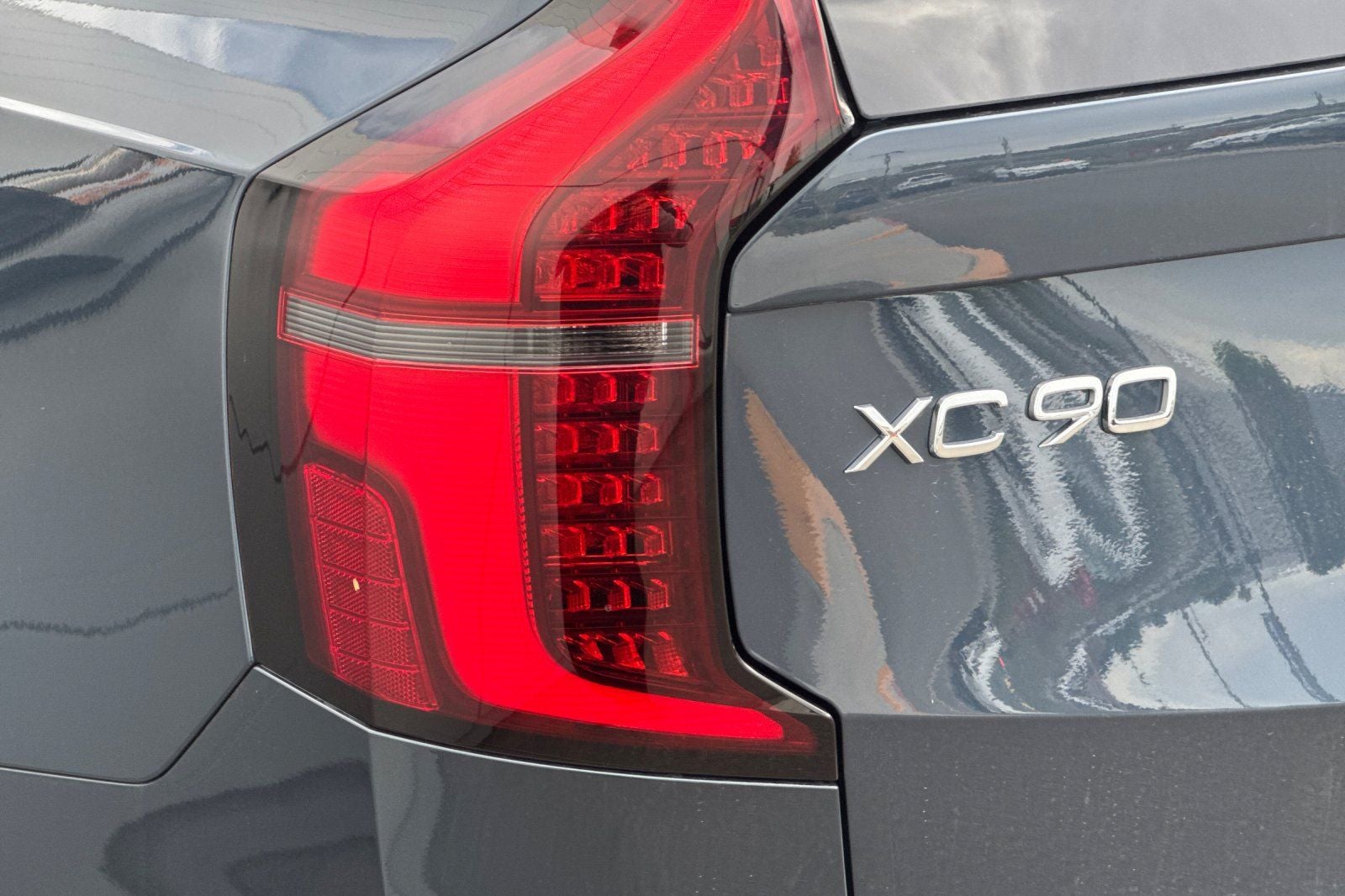 2027 Volvo XC90 B6 Plus 7-Seater