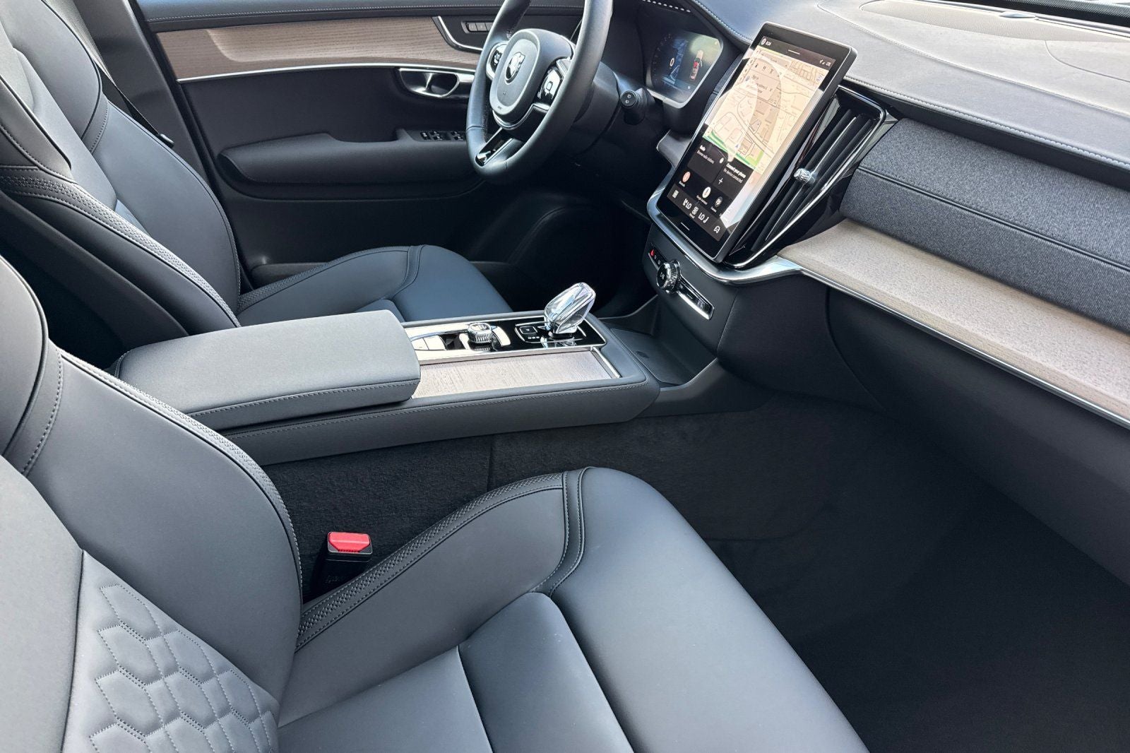 2026 Volvo XC90 B6 Plus 7-Seater