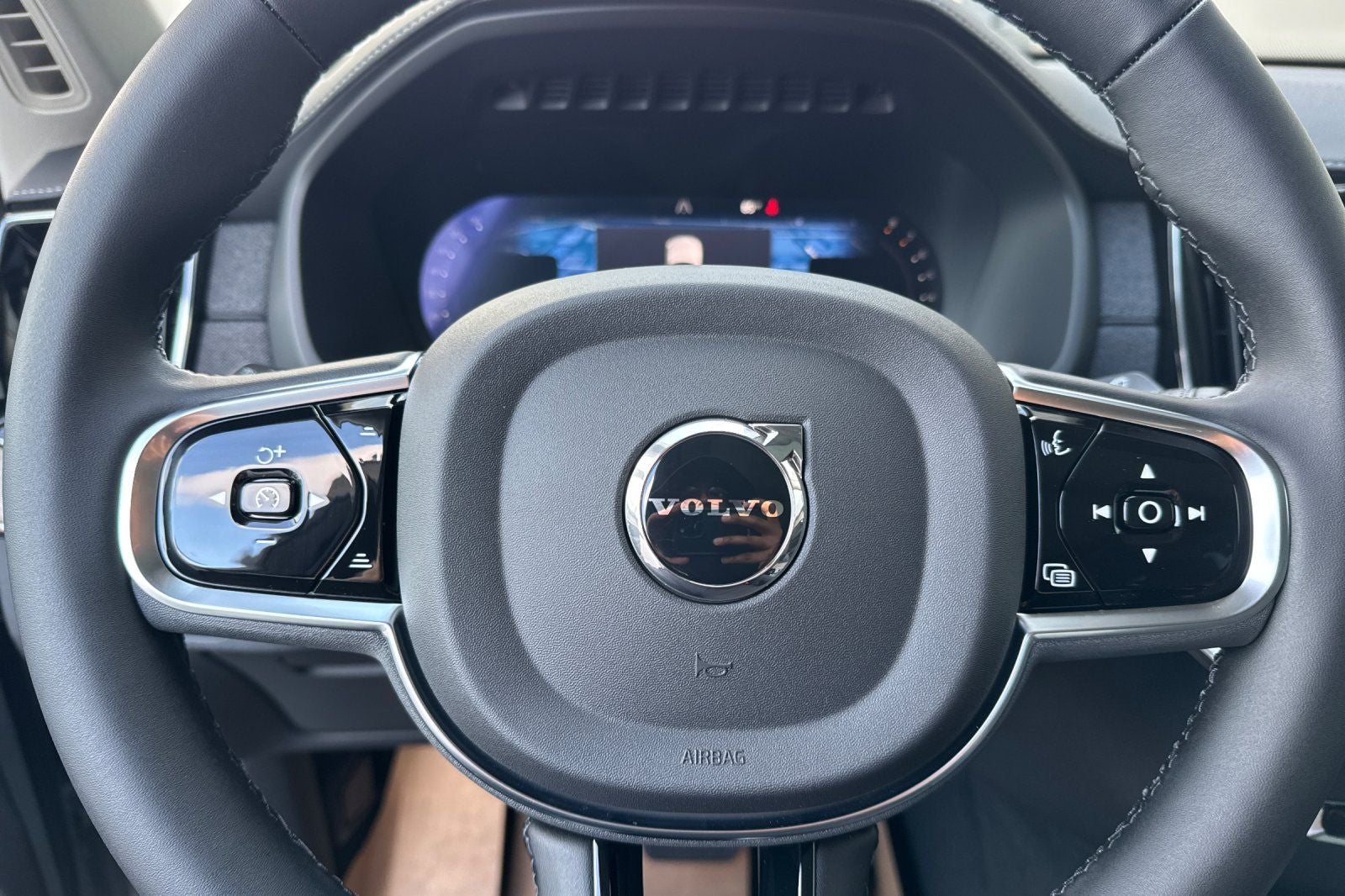 2026 Volvo XC90 B6 Plus 7-Seater