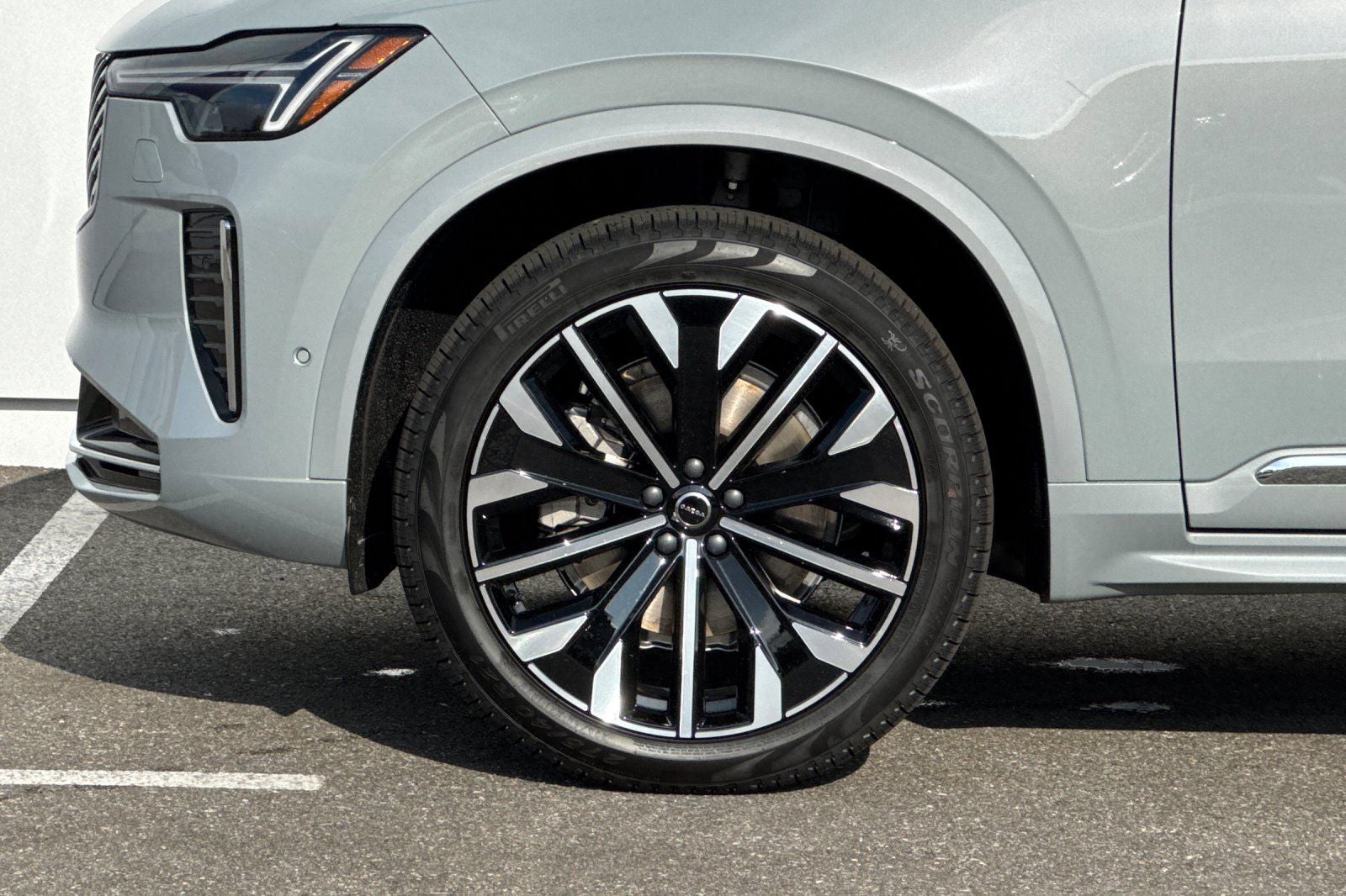 2026 Volvo XC90 B6 Plus 7-Seater