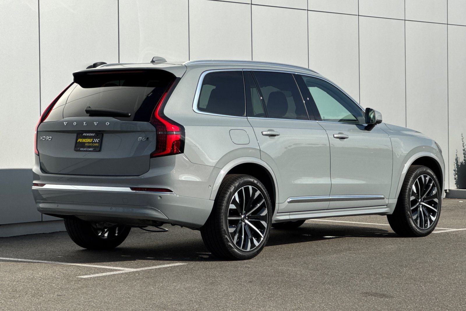 2026 Volvo XC90 B6 Plus 7-Seater