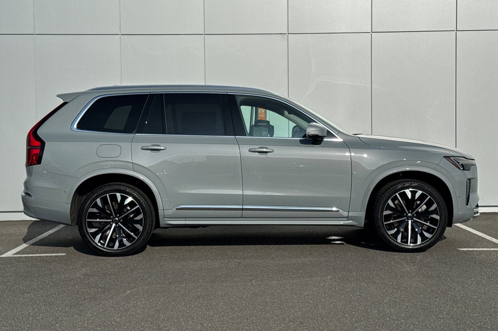 2026 Volvo XC90 B6 Plus 7-Seater