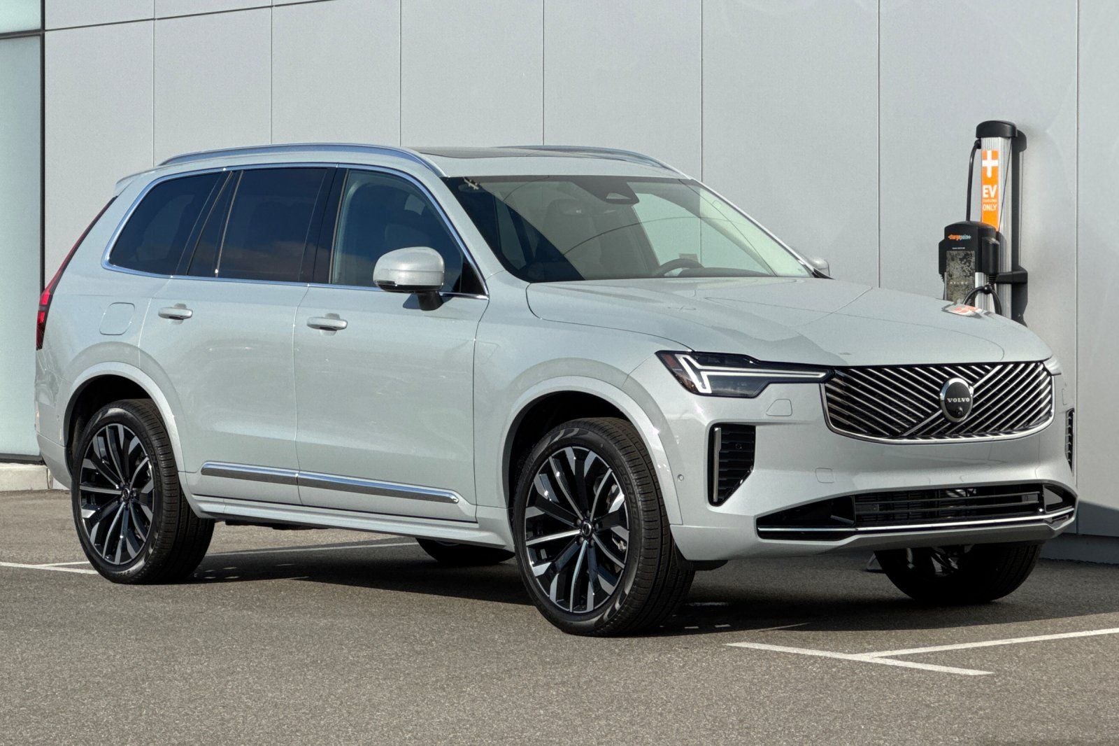 2026 Volvo XC90 B6 Plus 7-Seater