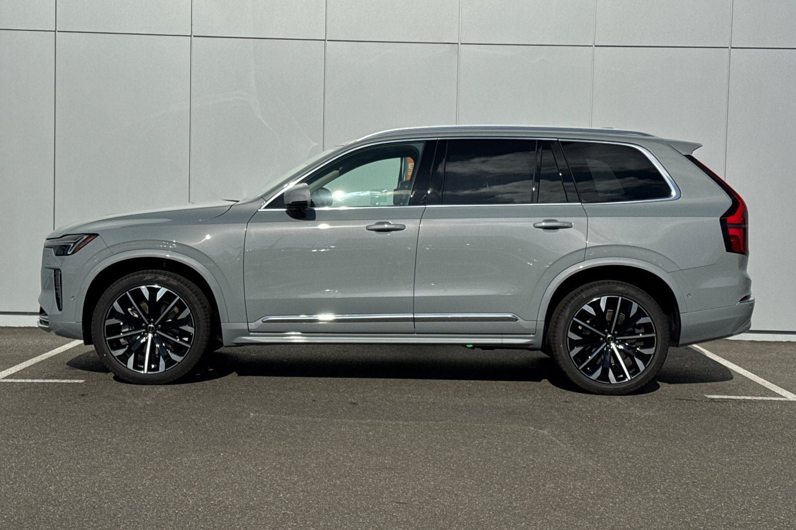 2027 Volvo XC90 B6 Plus 7-Seater