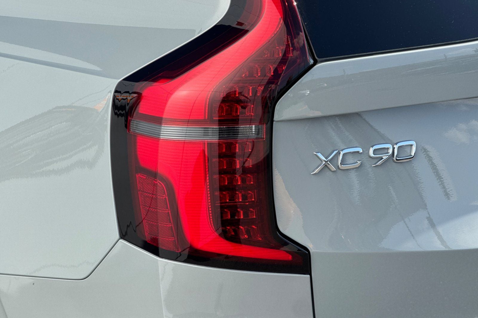 2027 Volvo XC90 B6 Plus 7-Seater