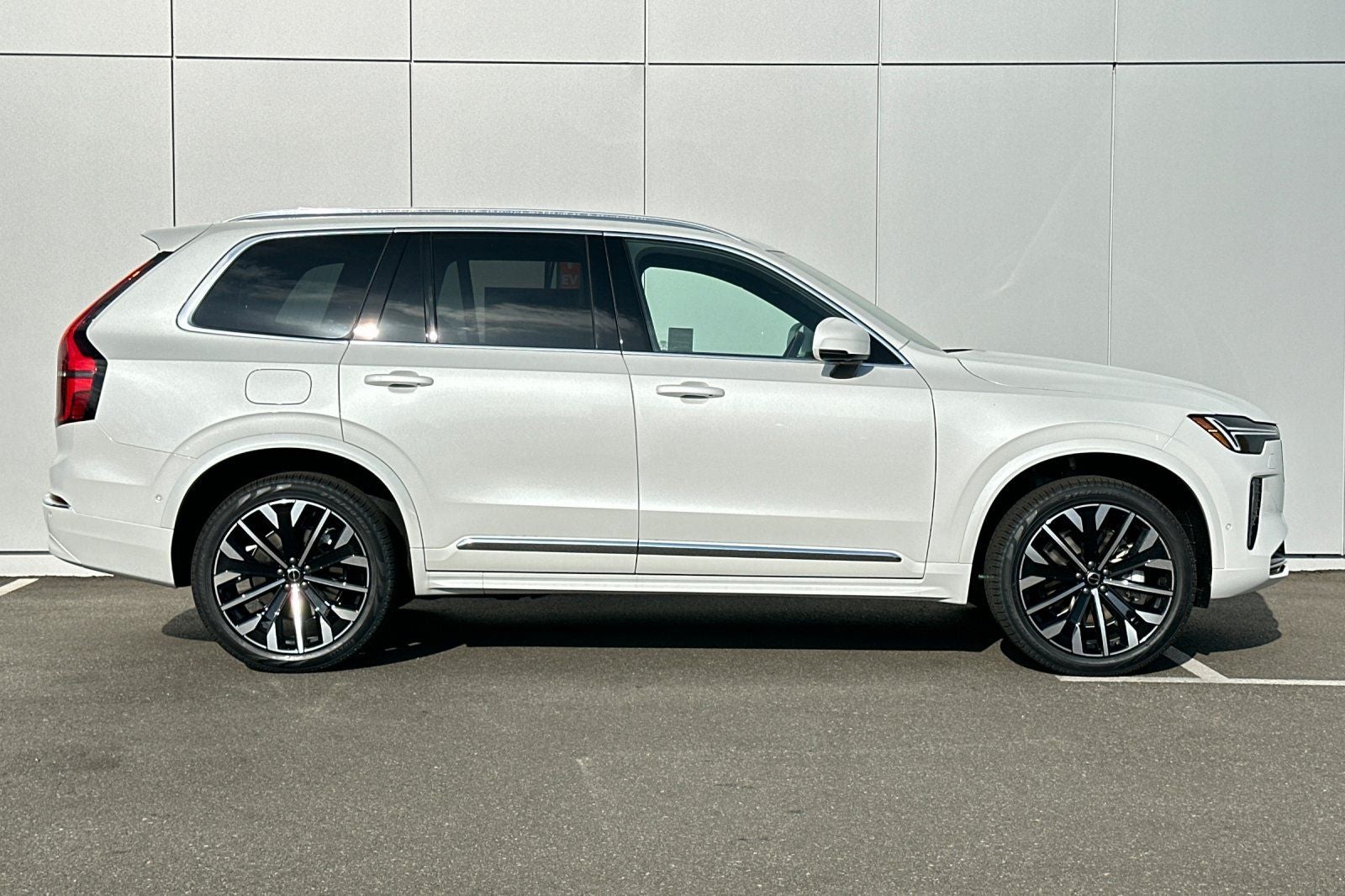 2026 Volvo XC90 B6 Plus 7-Seater
