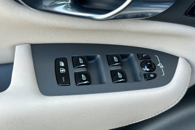 2027 Volvo XC90 B6 Plus 7-Seater