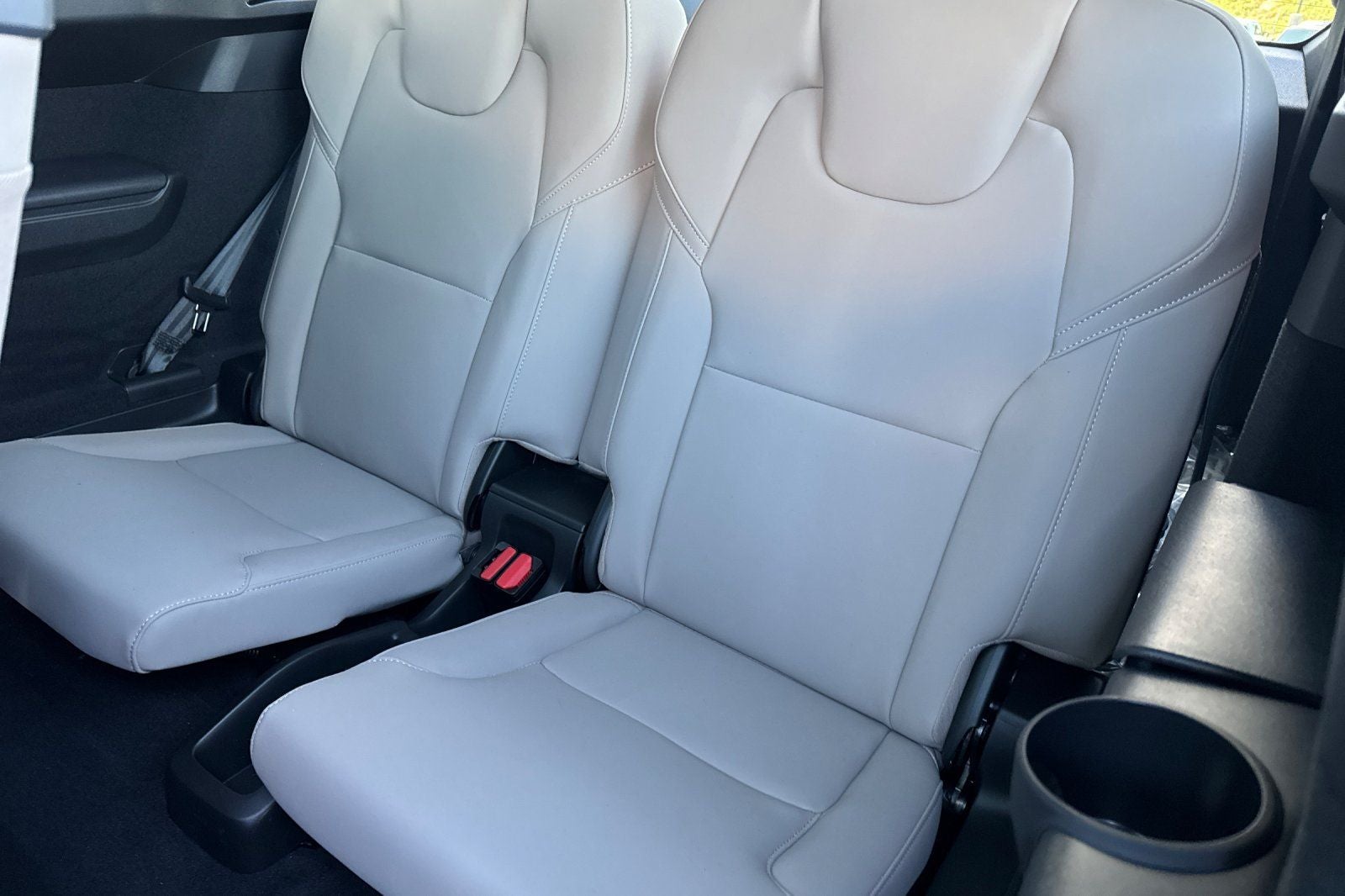 2027 Volvo XC90 B6 Plus 7-Seater