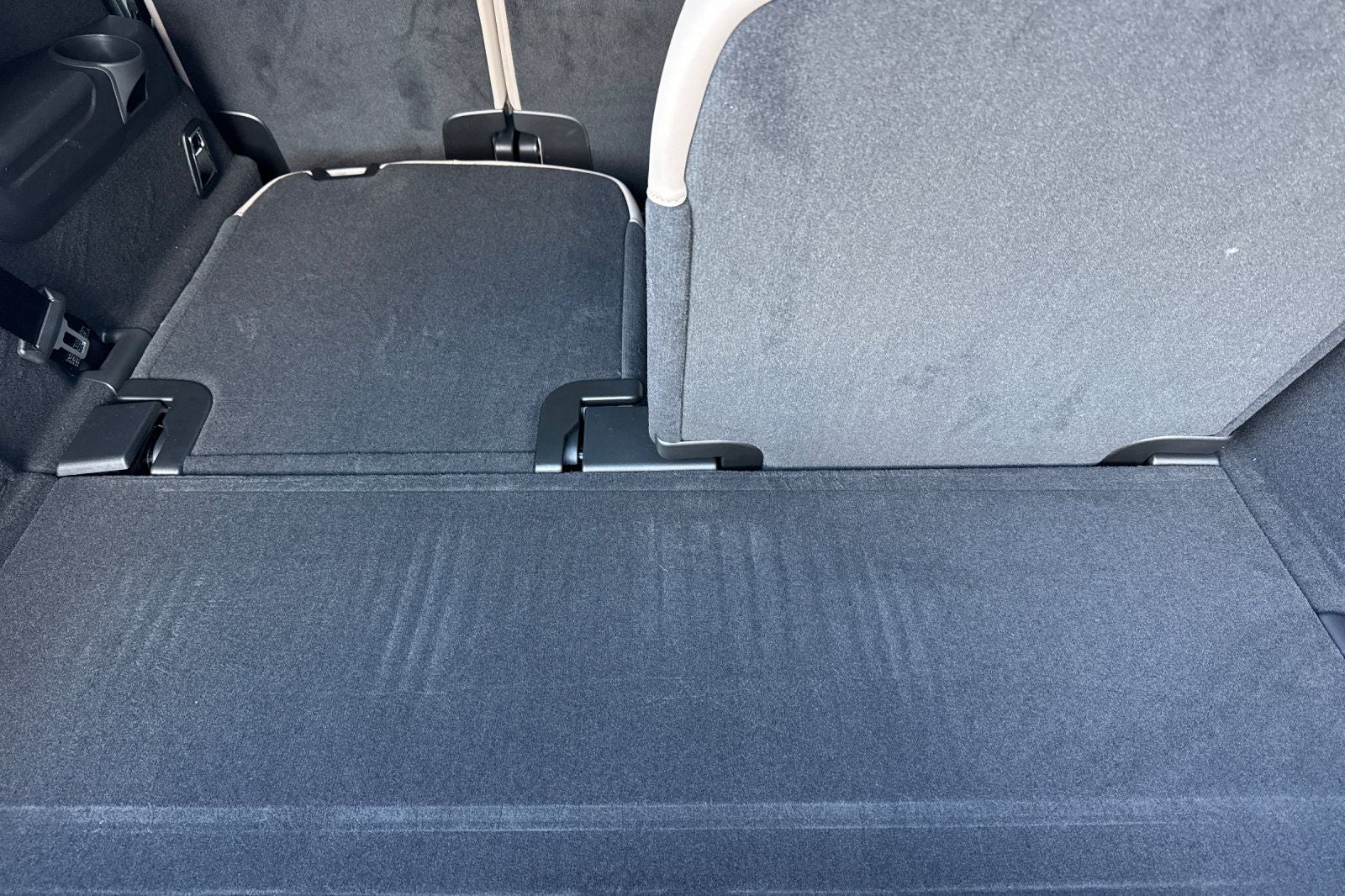 2027 Volvo XC90 B6 Plus 7-Seater
