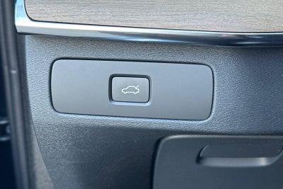 2027 Volvo XC90 B6 Plus 7-Seater