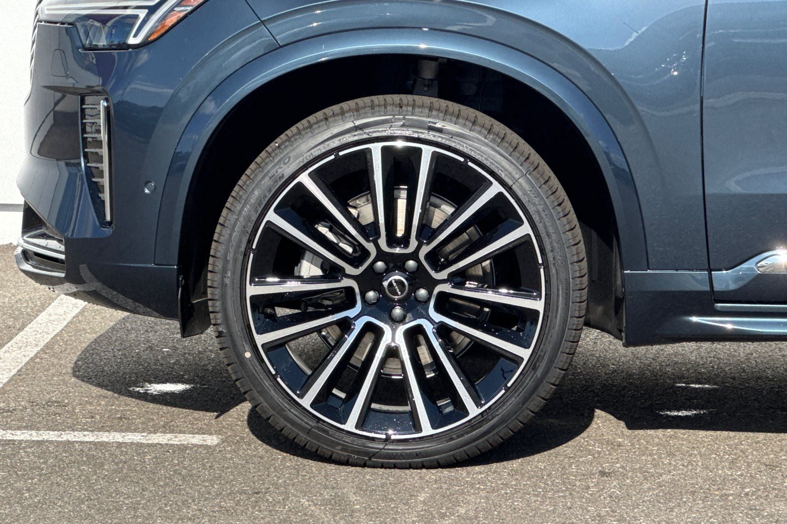 2027 Volvo XC90 B6 Plus 7-Seater