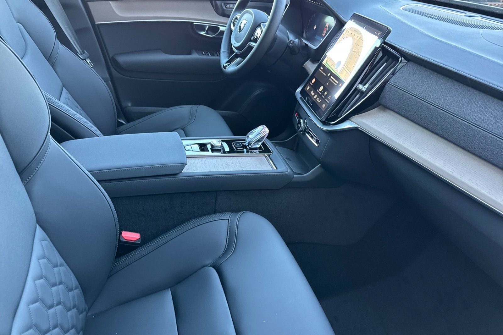 2027 Volvo XC90 B6 Plus 7-Seater