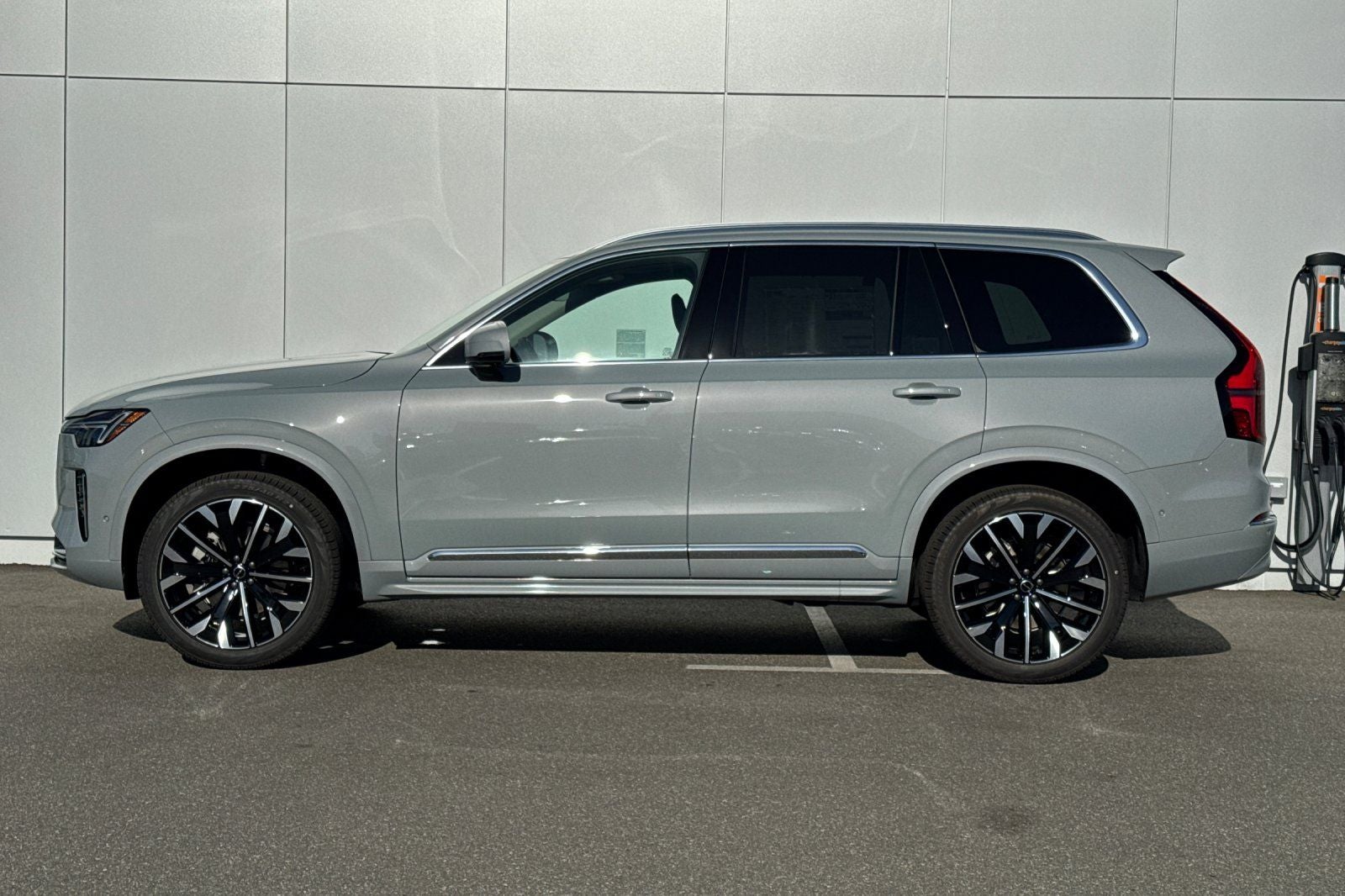 2027 Volvo XC90 B6 Plus 7-Seater