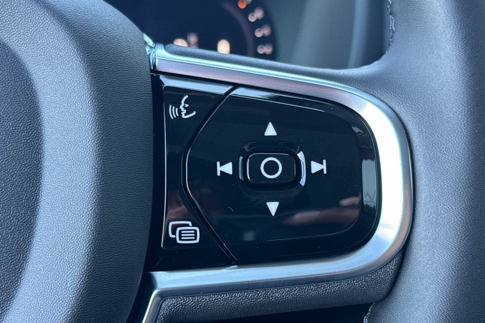 2027 Volvo XC90 B6 Plus 7-Seater