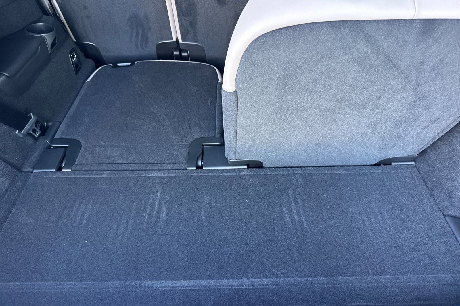 2027 Volvo XC90 B6 Plus 7-Seater