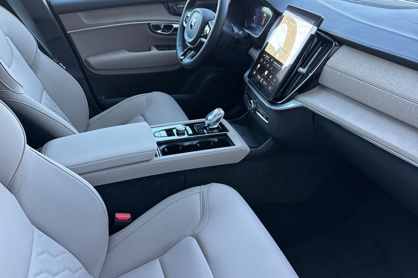 2027 Volvo XC90 B6 Plus 7-Seater