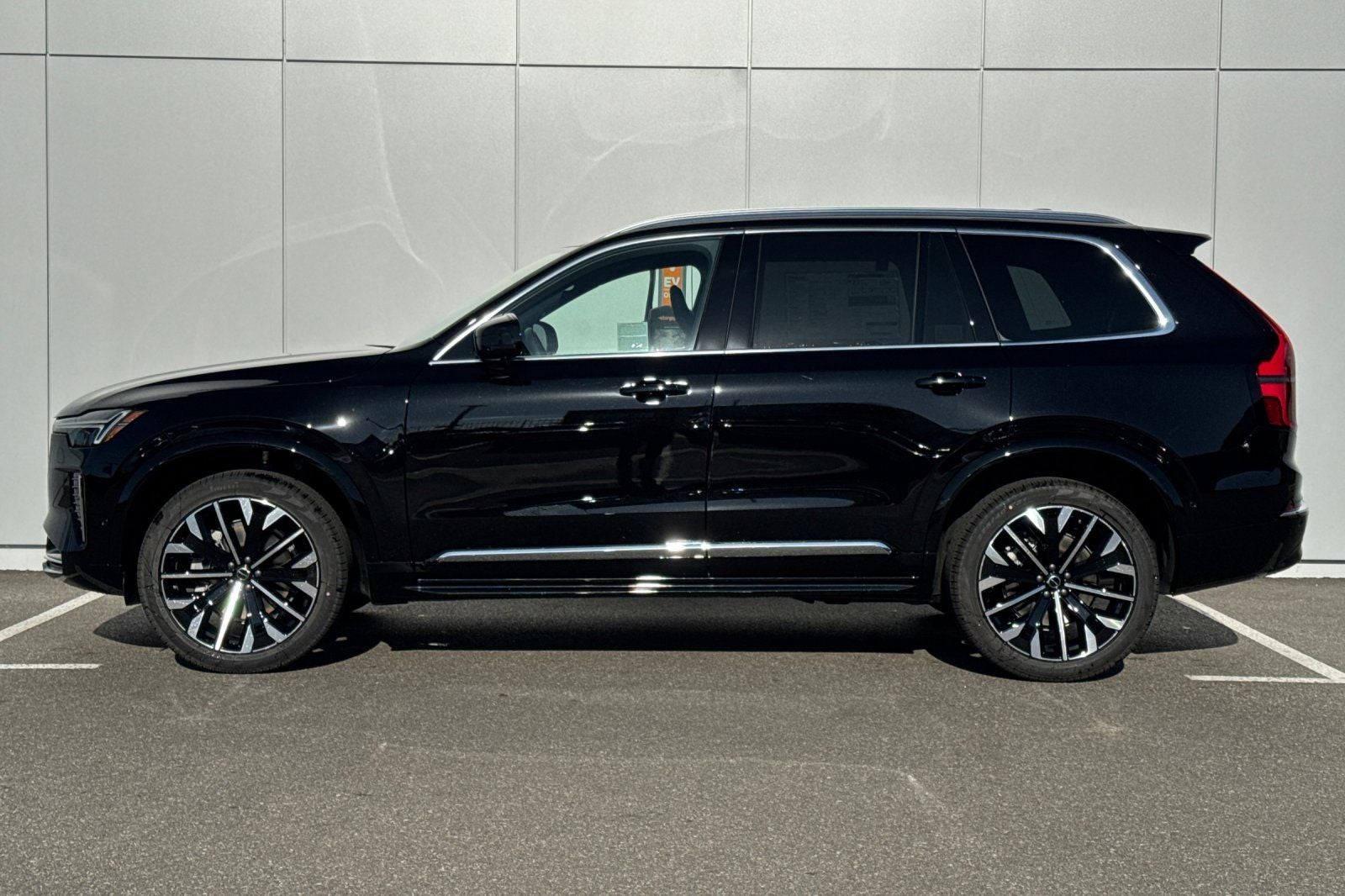 2027 Volvo XC90 B6 Plus 7-Seater