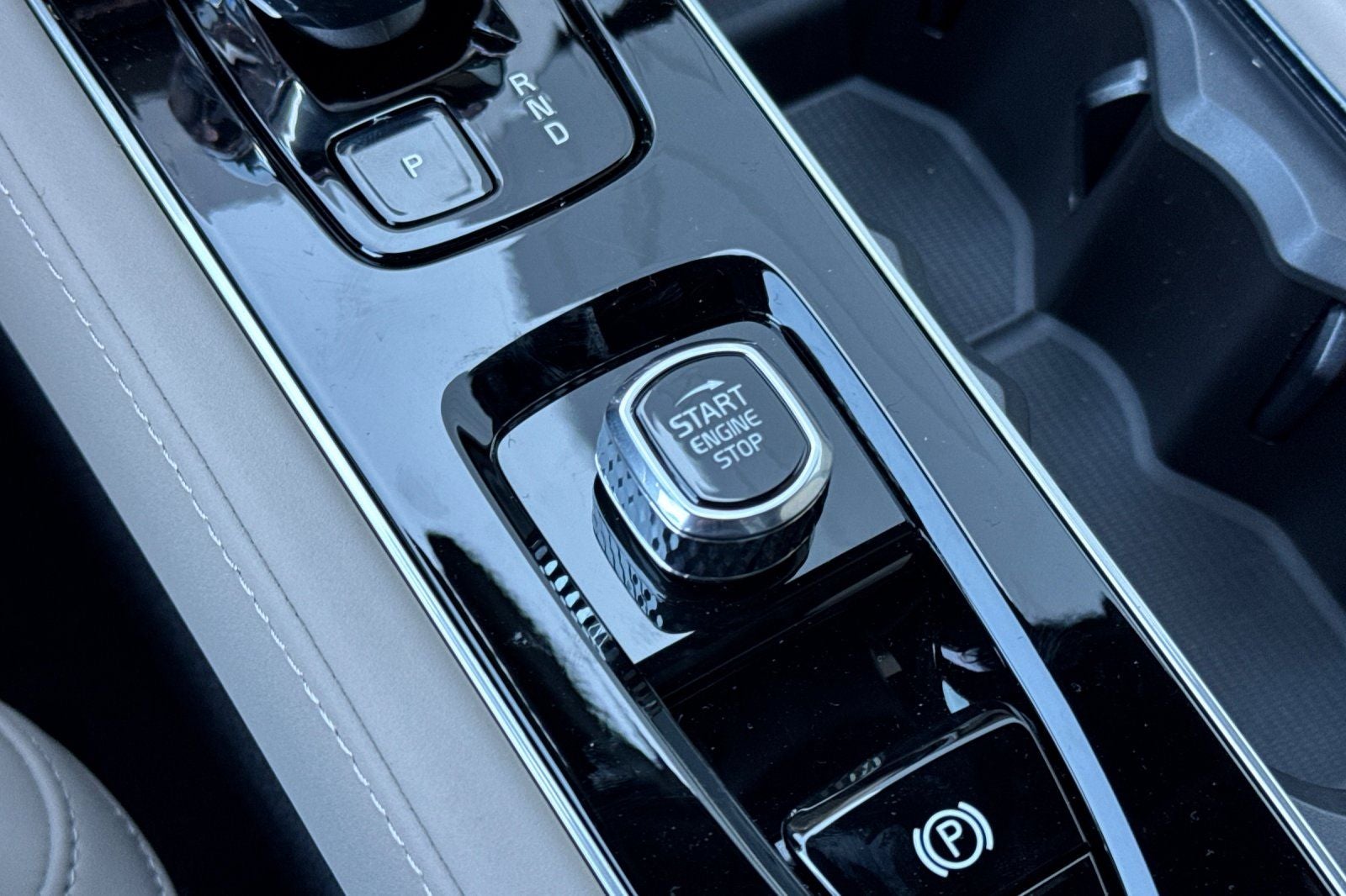 2027 Volvo XC90 B6 Plus 7-Seater